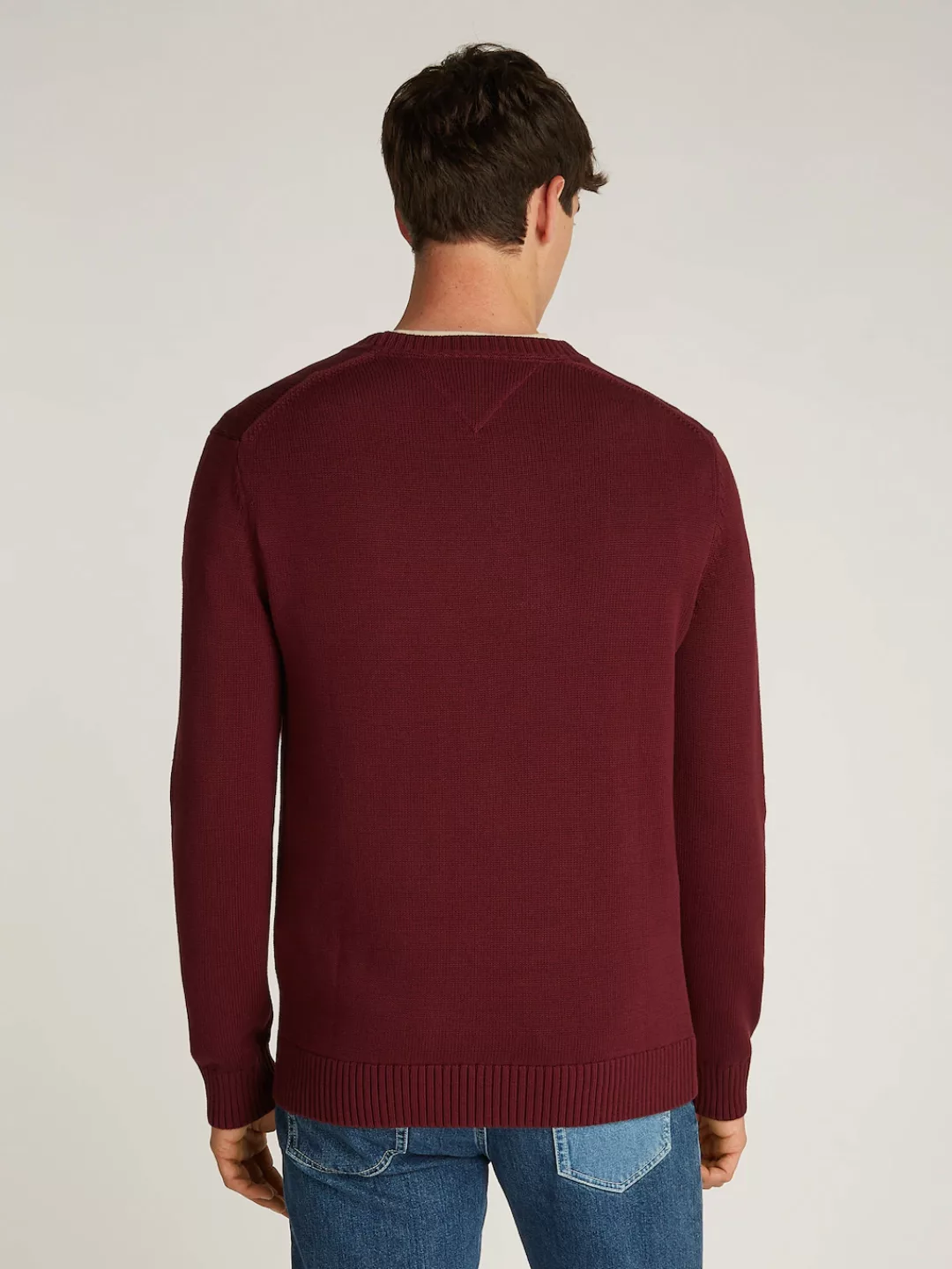 Tommy Jeans Strickpullover "TJM SLIM ESSNTLS C-NECK SWEATER", mit Markenlog günstig online kaufen