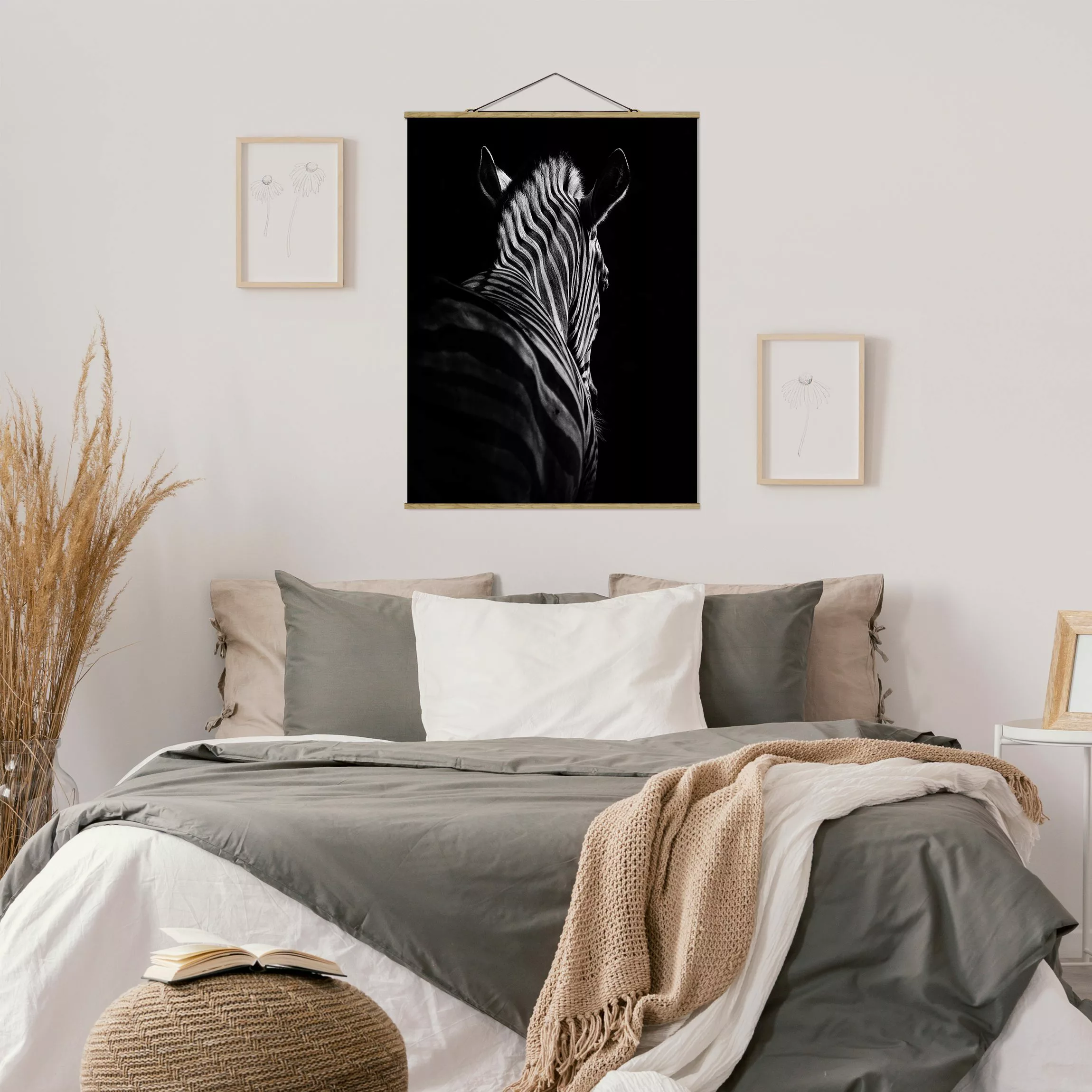 Stoffbild Tiere mit Posterleisten - Hochformat Dunkle Zebra Silhouette günstig online kaufen