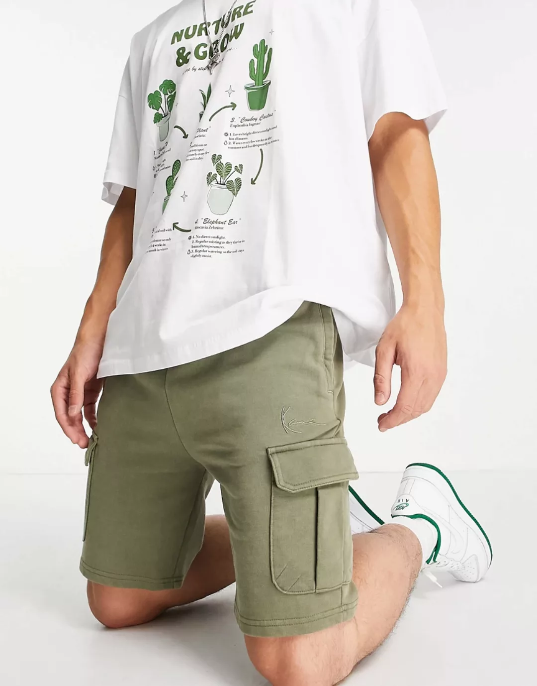 Karl Kani – Cargo-Shorts in verwaschenem Grün mit kleinem Signatur-Logo-Ros günstig online kaufen