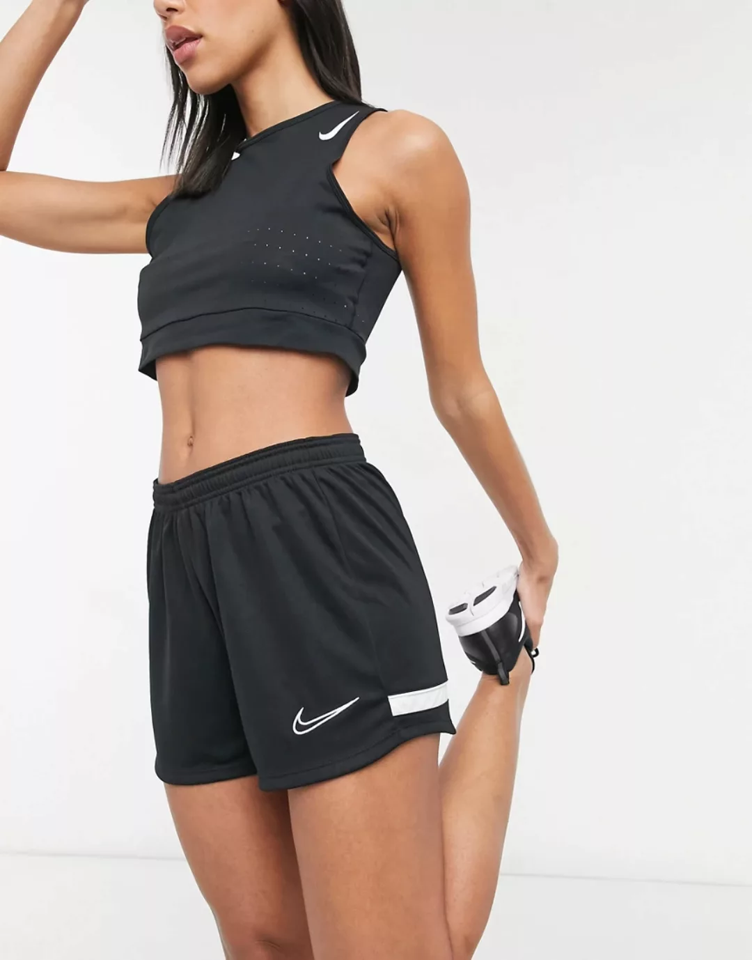 Nike Football – Academy Dry – Shorts in Schwarz günstig online kaufen
