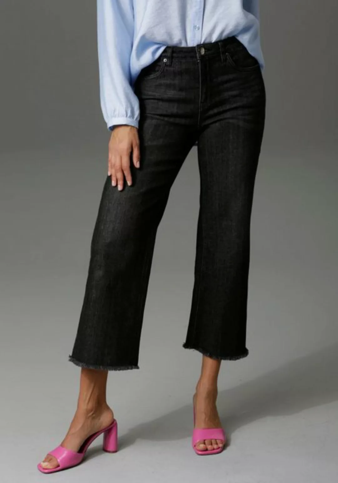 Aniston CASUAL 7/8-Jeans, mit leicht ausgefranstem Beinabschluss günstig online kaufen