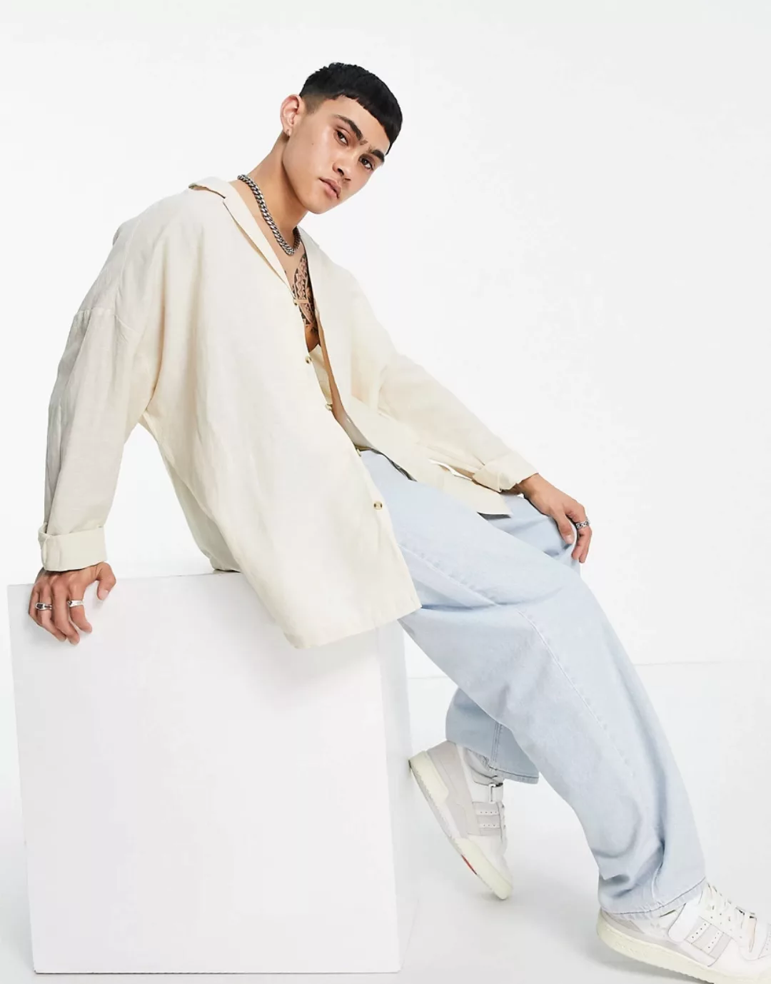 ASOS DESIGN – Oversize-Leinenhemd mit Reverskragen und überschnittenen Schu günstig online kaufen