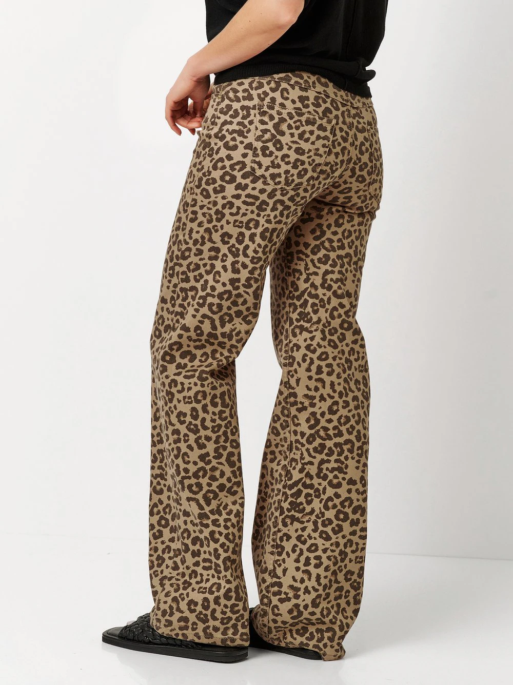 TONI Straight-Jeans Ella mit Leo-Print günstig online kaufen