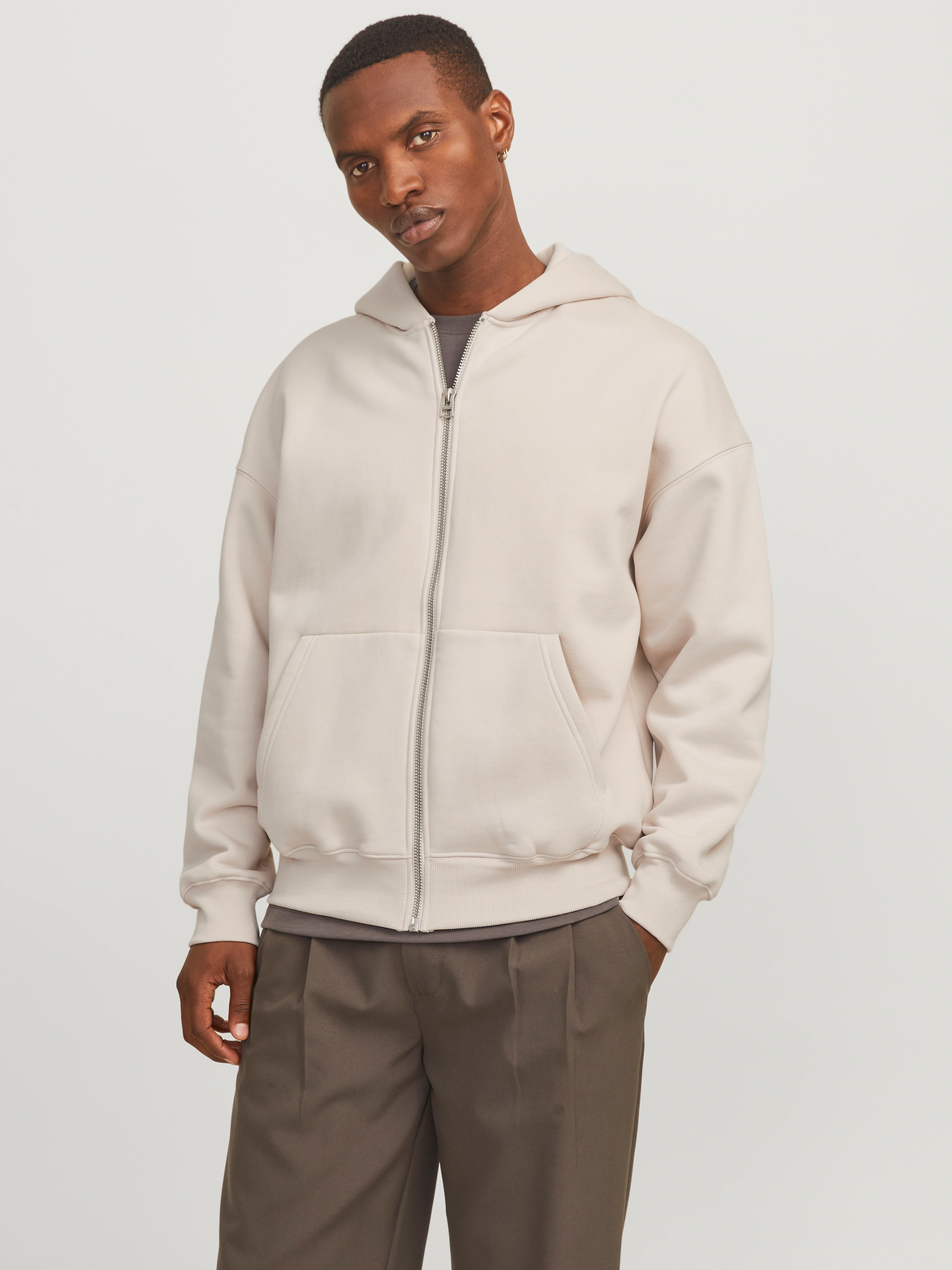 Jack & Jones Kapuzensweatjacke "JJEURBAN EDGE SWEAT ZIP HOOD NOOS", mit Rip günstig online kaufen