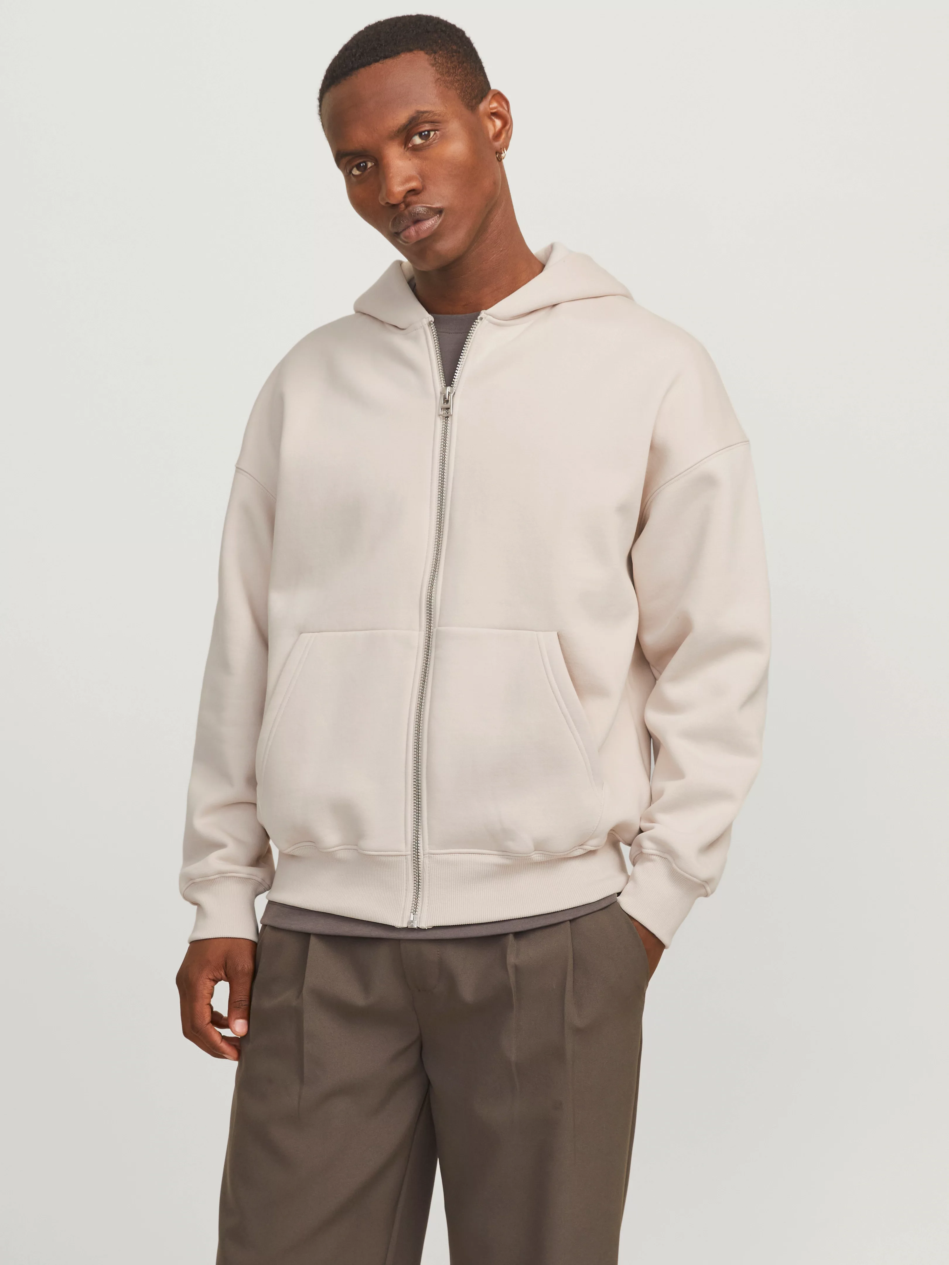 Jack & Jones Kapuzensweatjacke "JJEURBAN EDGE SWEAT ZIP HOOD NOOS", mit Rip günstig online kaufen