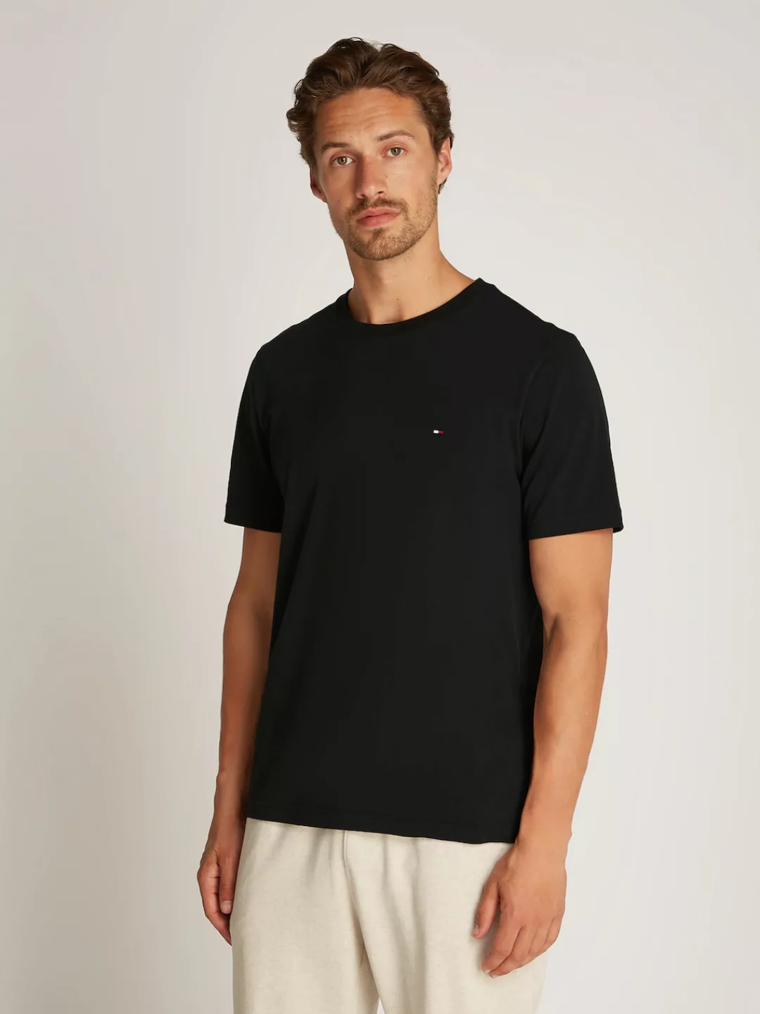 Tommy Hilfiger T-Shirt "ESSENTIAL REG FIT SOLID TEE", mit Rundhalsausschnit günstig online kaufen