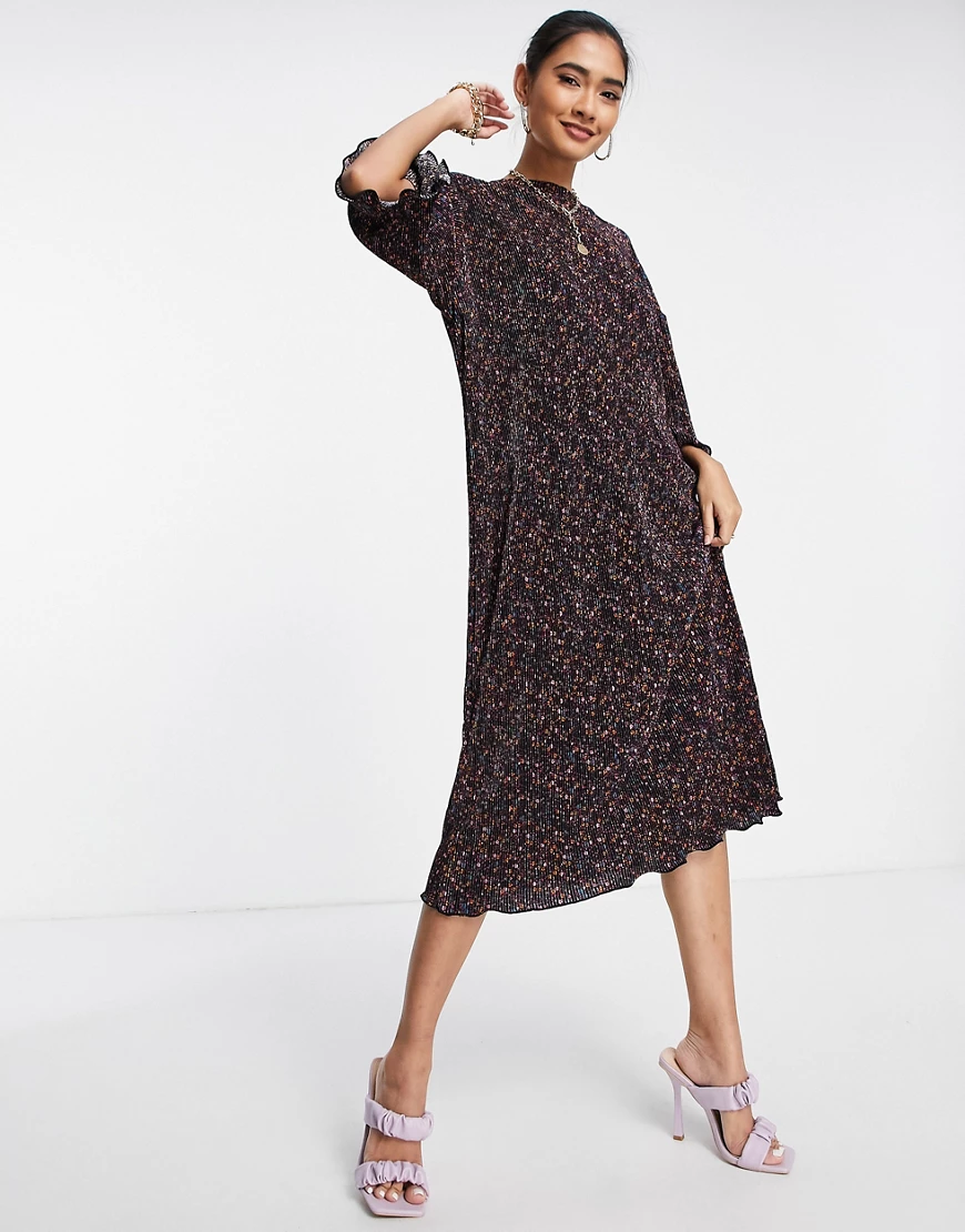 ASOS DESIGN – Plissiertes Midi-T-Shirt-Kleid in Oversized-Passform mit Blum günstig online kaufen