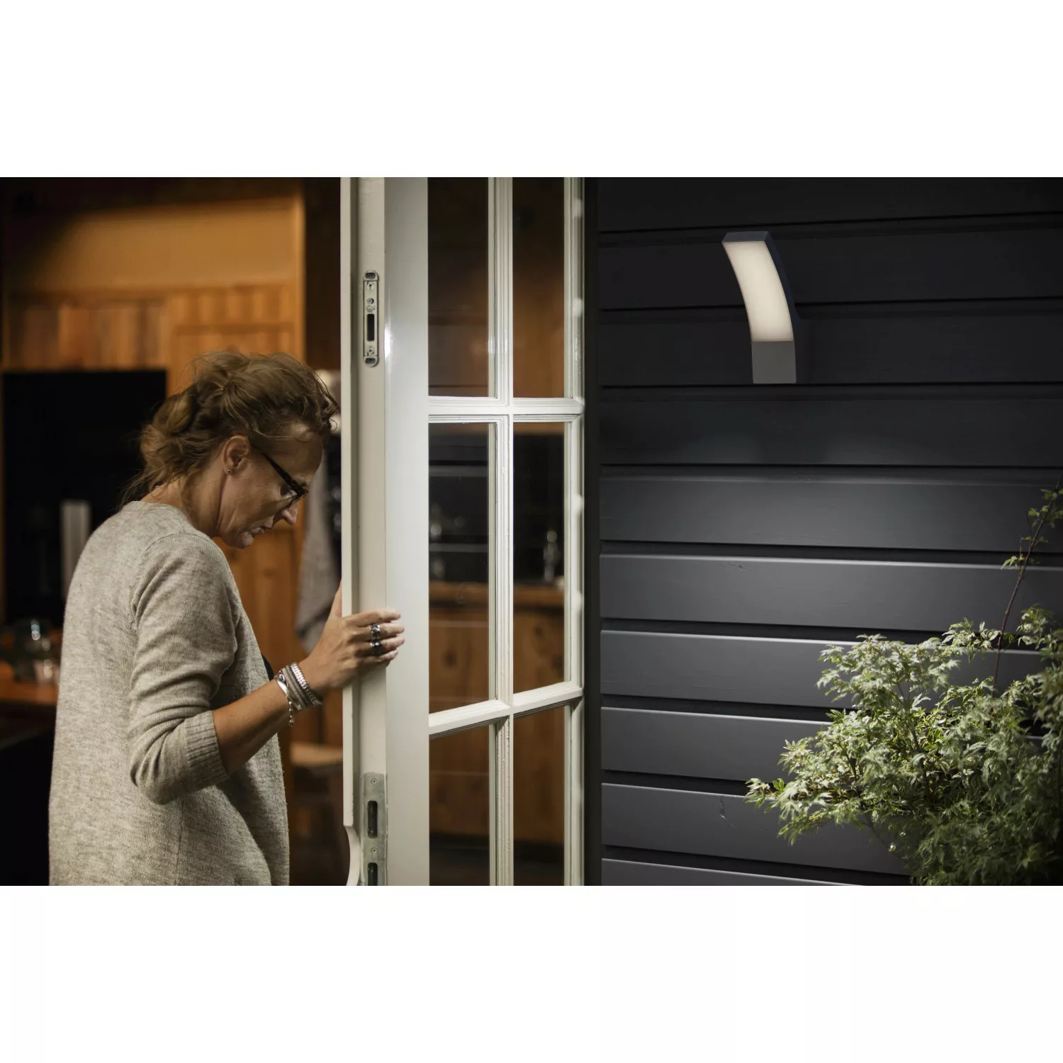 Philips Splay LED-Außenwandlampe anthrazit 4.000 K günstig online kaufen