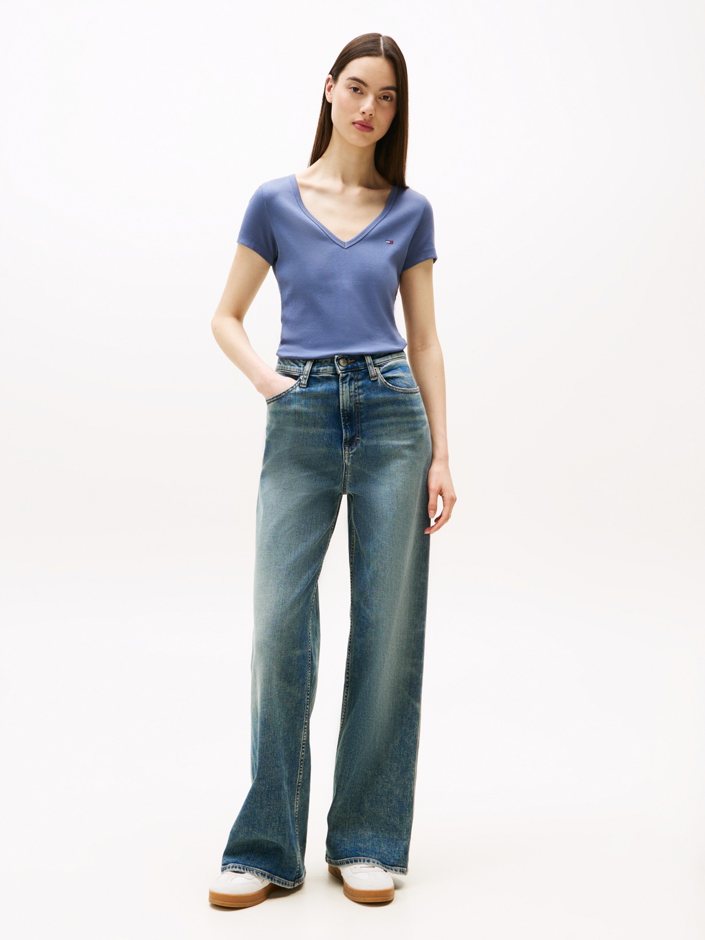 Tommy Jeans Kurzarmshirt "TJW SLIM ESSENTIAL RIB V SS", mit gerippter Struk günstig online kaufen