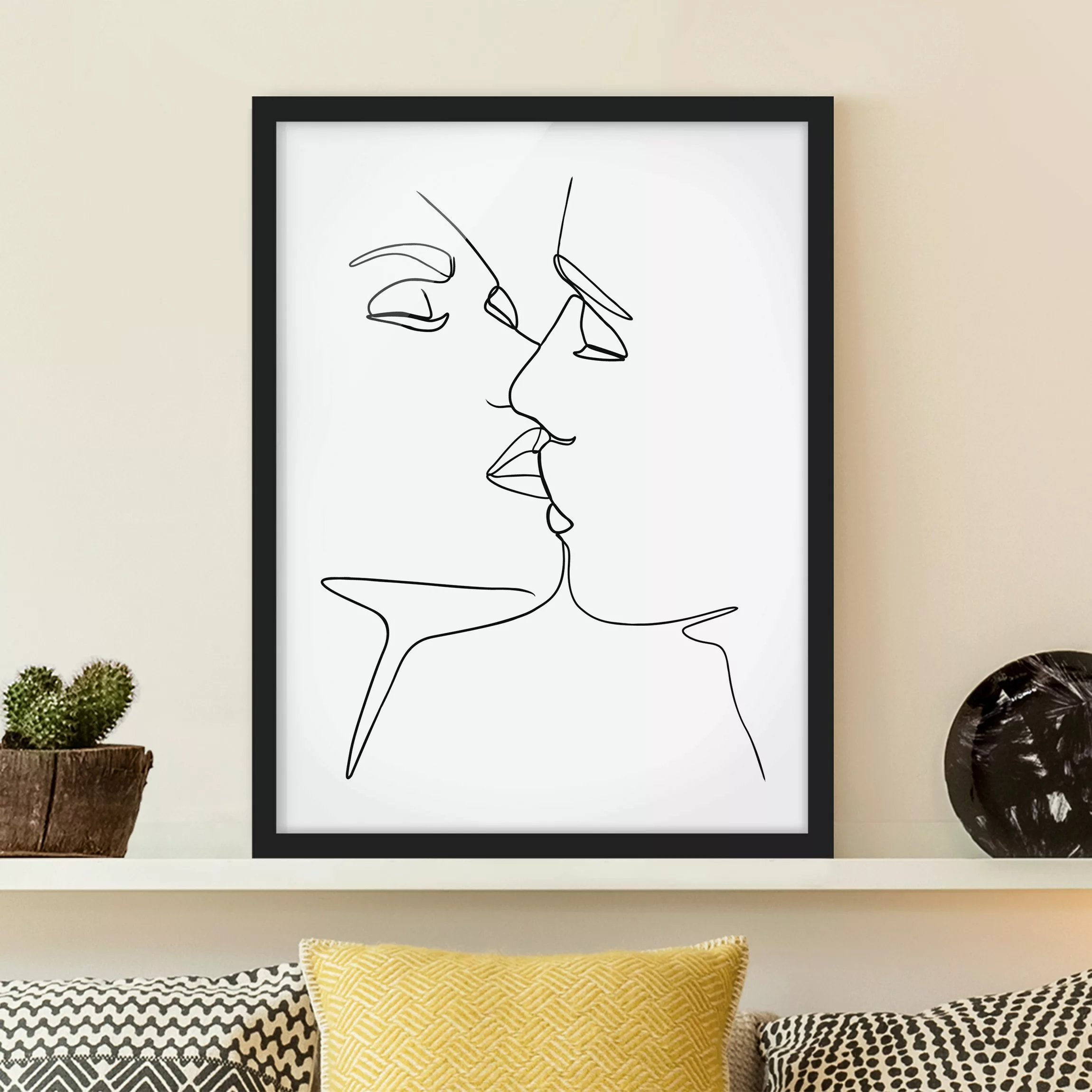 Bild mit Rahmen Schwarz-Weiß - Hochformat Line Art Kuss Gesichter Schwarz W günstig online kaufen