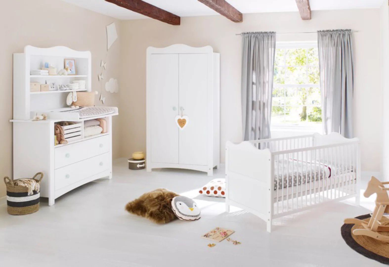 Pinolino® Babyzimmer-Komplettset »Florentina«, (Set, 4 tlg., Kinderbett, Kl günstig online kaufen