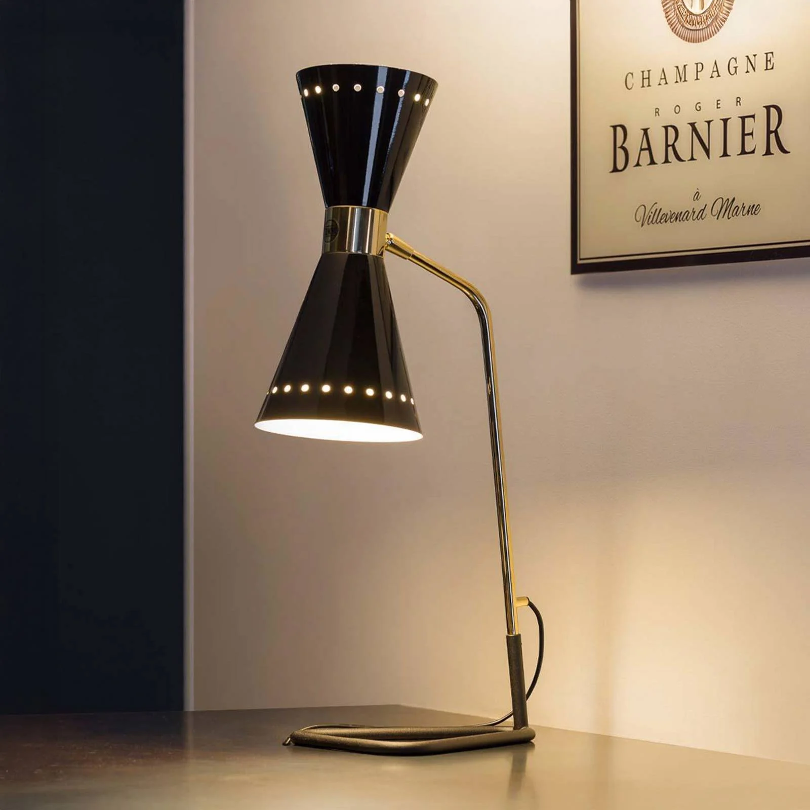 Stilnovo Tischlampe Megafono, schwarz, Höhe 62 cm, Metall günstig online kaufen