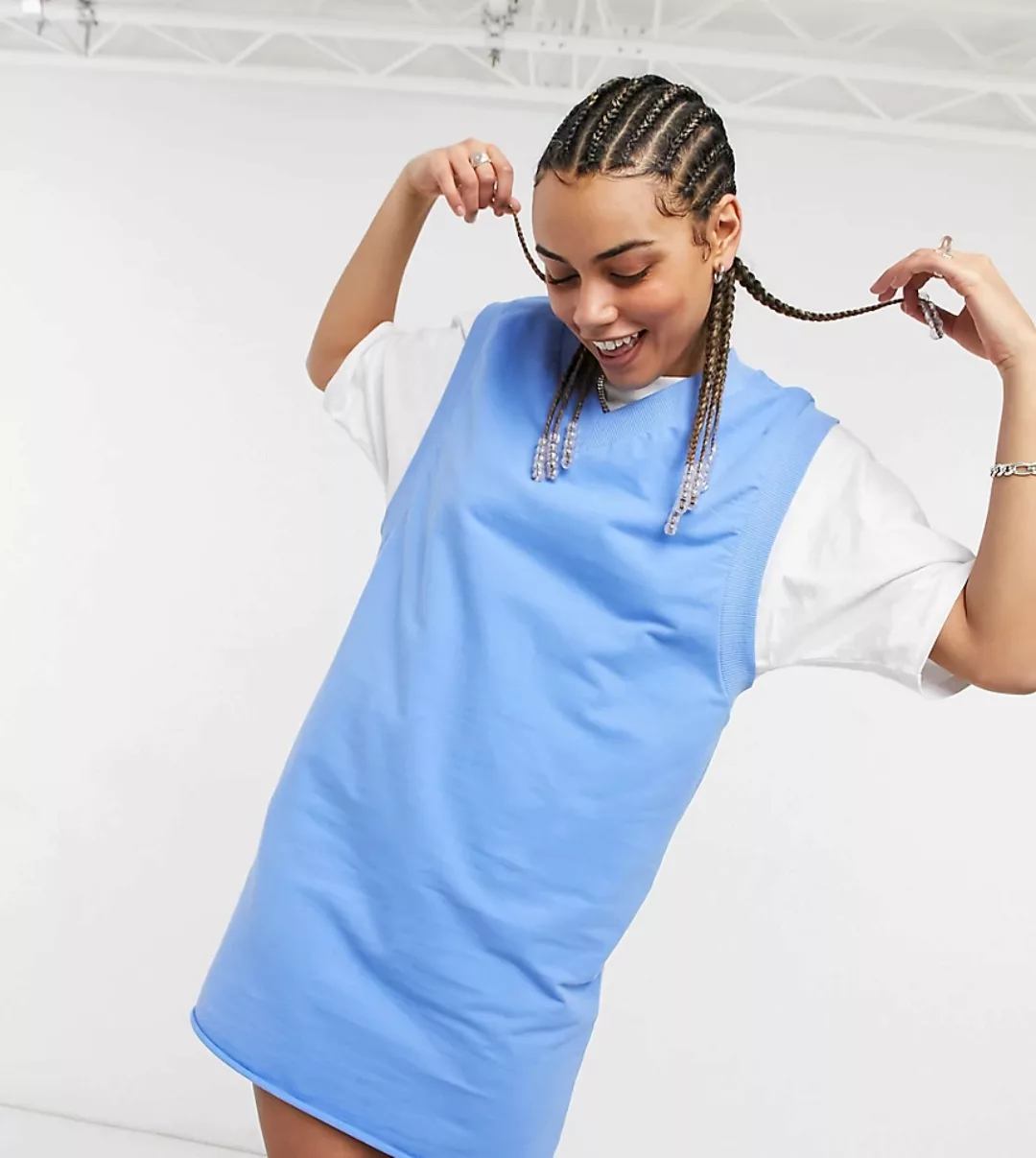 COLLUSION – Mini-Sweatkleid mit tiefem Armloch in Blau günstig online kaufen