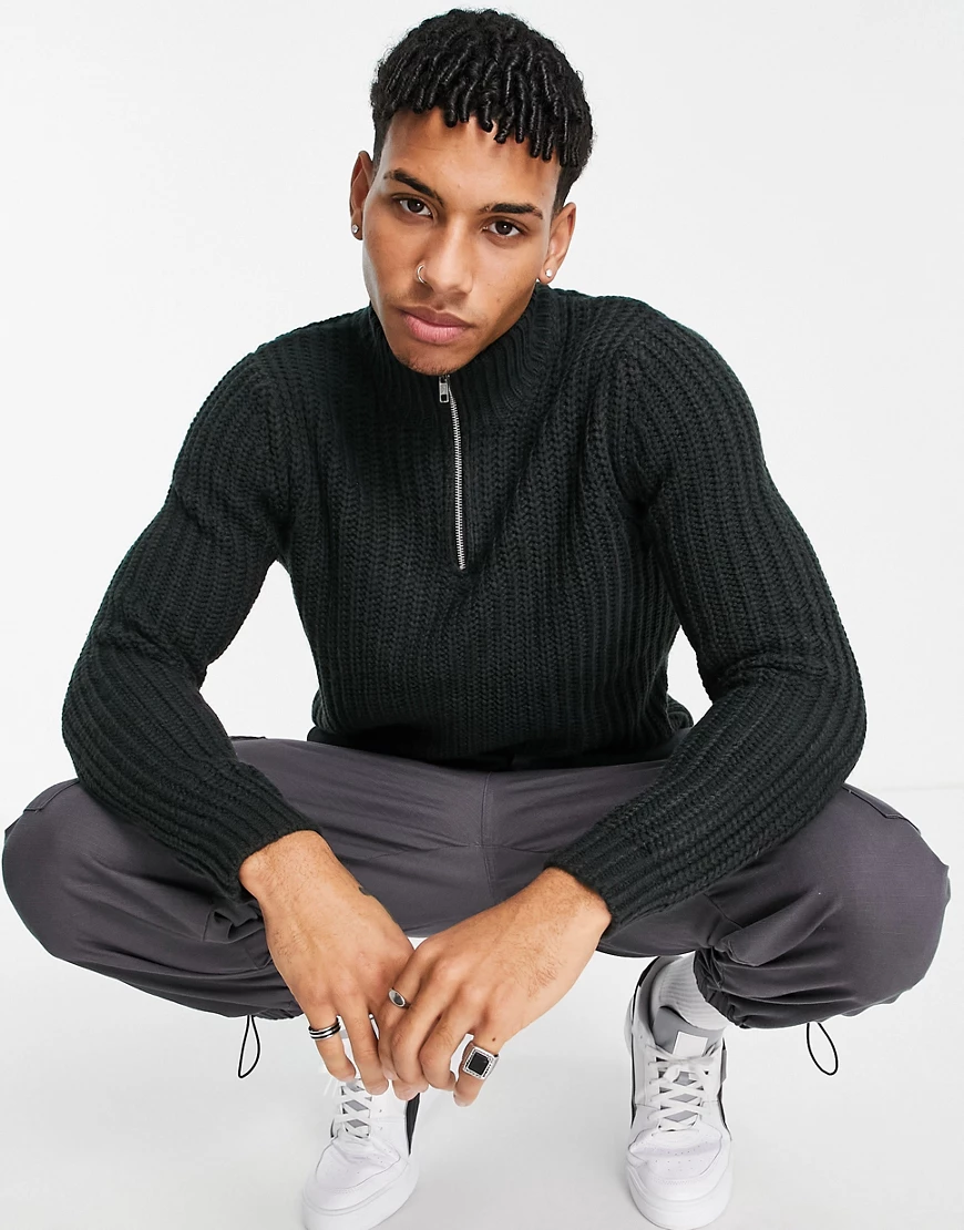 ASOS DESIGN – Schwerer, gerippter Fischerpullover in Anthrazit mit halblang günstig online kaufen