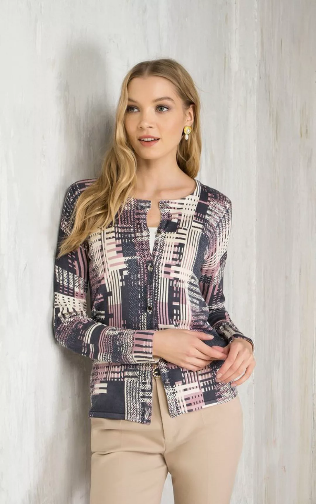 Passioni 2-in-1-Strickjacke Twinset in modernem Muster mit Knopfleiste günstig online kaufen