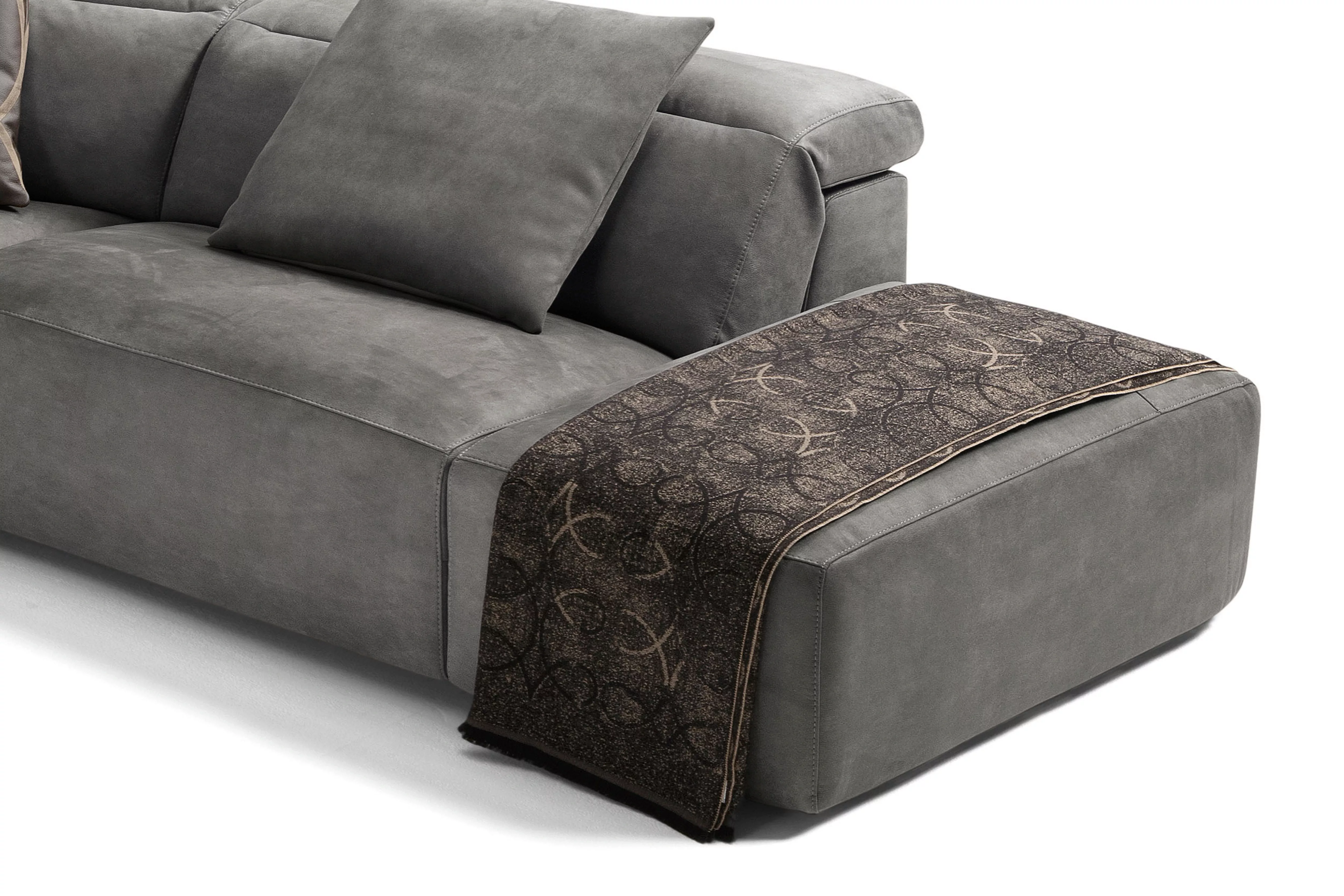 Egoitaliano Ecksofa »Beverly, extravangantes Designsofa mit erstklassigem S günstig online kaufen