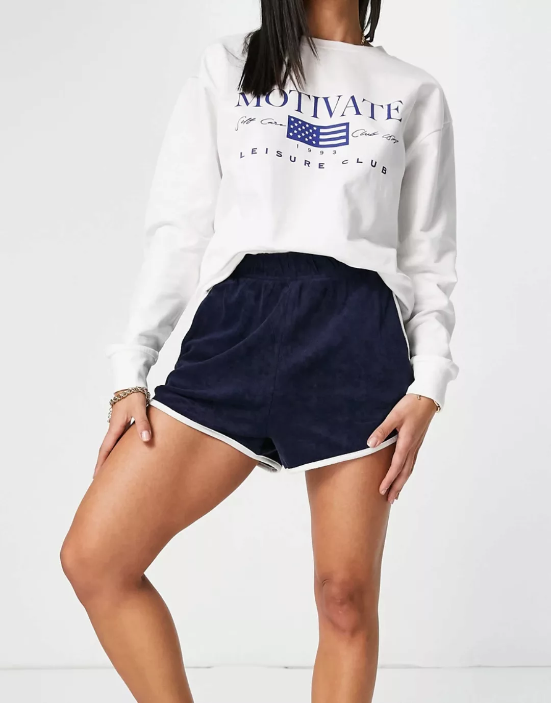 Element – Seventy – Samt-Shorts in Marineblau, Kombiteil günstig online kaufen