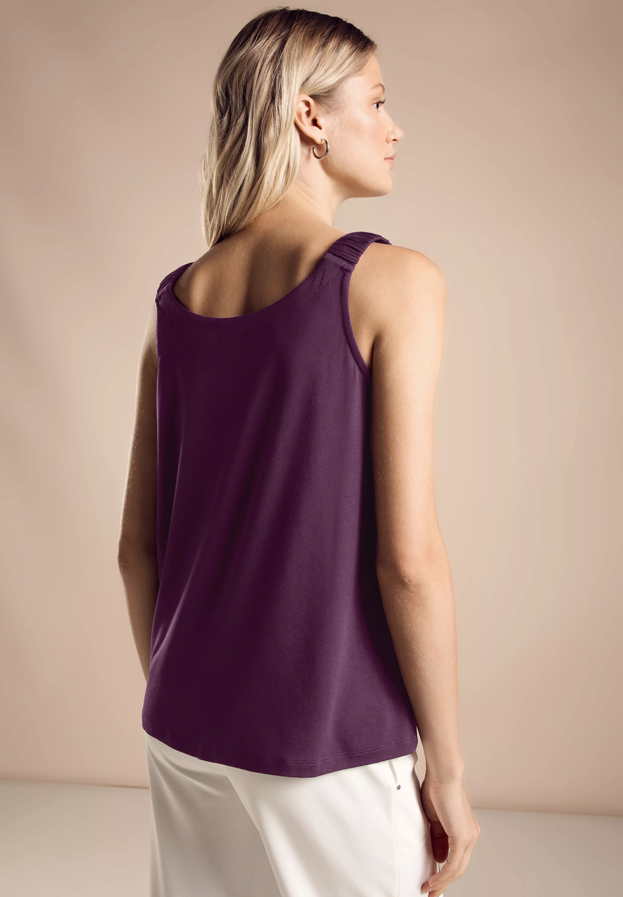 STREET ONE Trägertop Street One Top mit V-Neck in Dark Berry Purple (1-tlg) günstig online kaufen