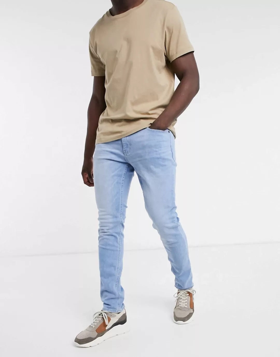 Hollister – Eng geschnittene Jeans in mittelheller Waschung-Blau günstig online kaufen