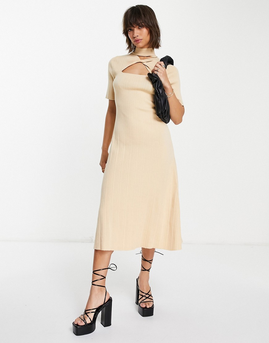 Fashion Union – Midaxi-Strickkleid mit Drehdesign am Ausschnitt und Zieraus günstig online kaufen