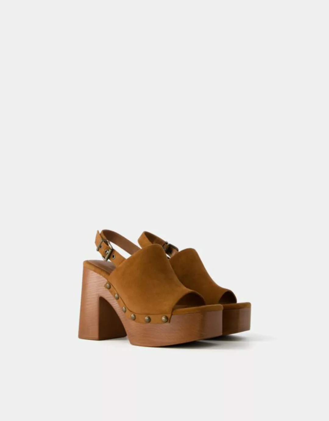 Bershka Plateau-Absatzsandalen Mit Nieten Damen 36 Lederfarbe günstig online kaufen