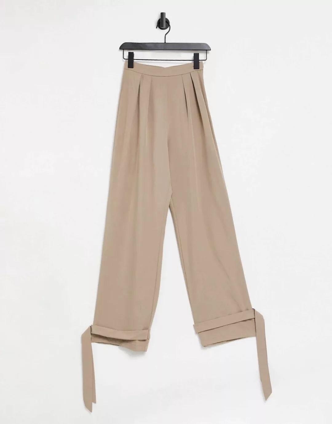 I Saw It First – Hose mit Falten vorne in Taupe-Neutral günstig online kaufen