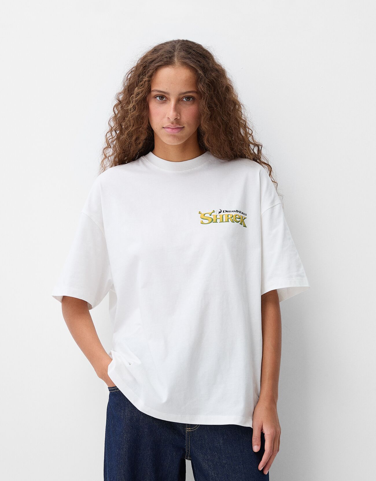 Bershka T-Shirt Shrek Mit Kurzen Ärmeln Und Print Damen M Weiss günstig online kaufen