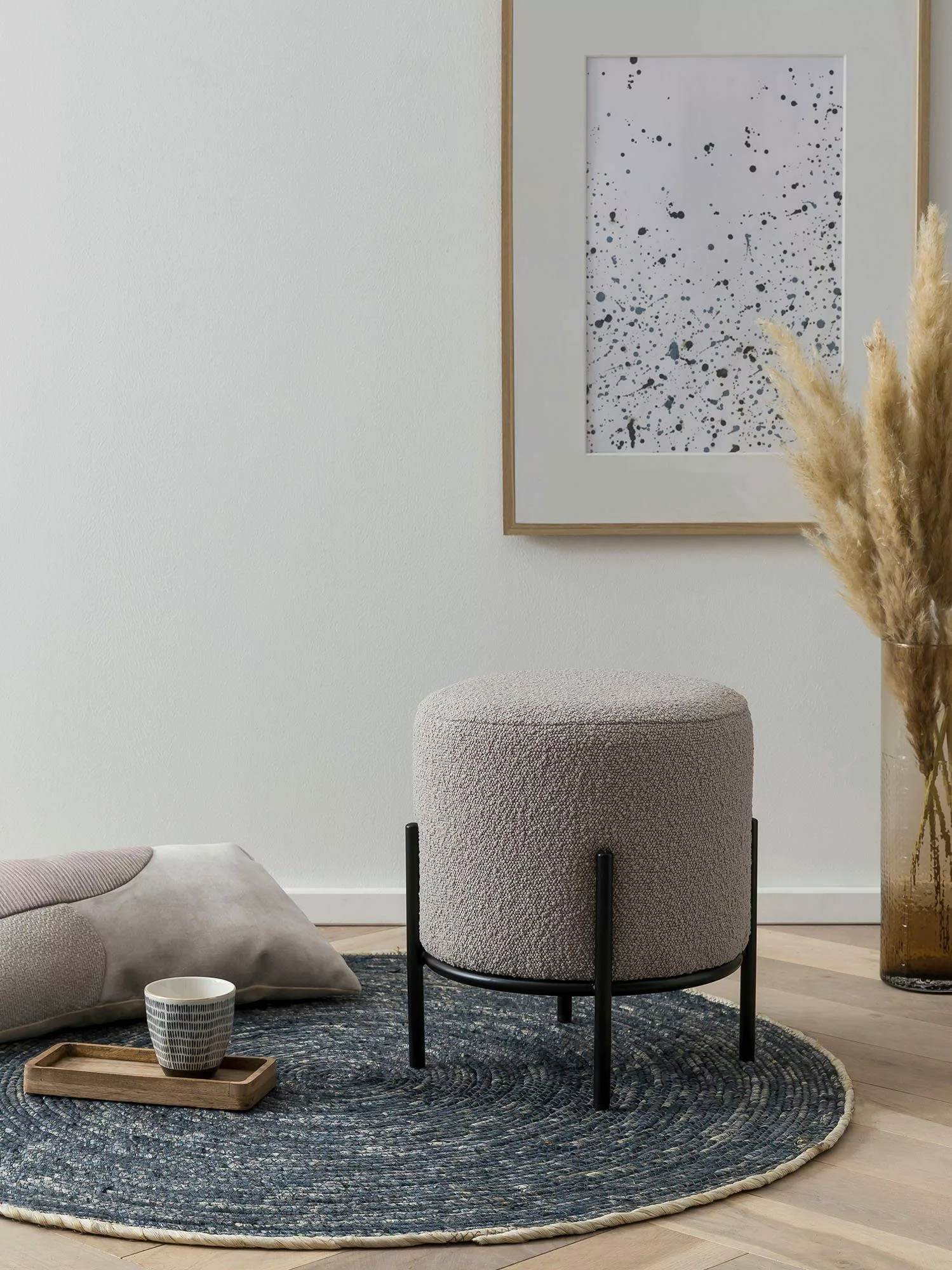 SalesFever Polsterhocker, mit Design-Gestell aus schwarzem Metall günstig online kaufen