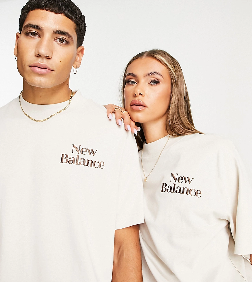 New Balance – Cookie – T-Shirt in Beige und Braun-Neutral günstig online kaufen