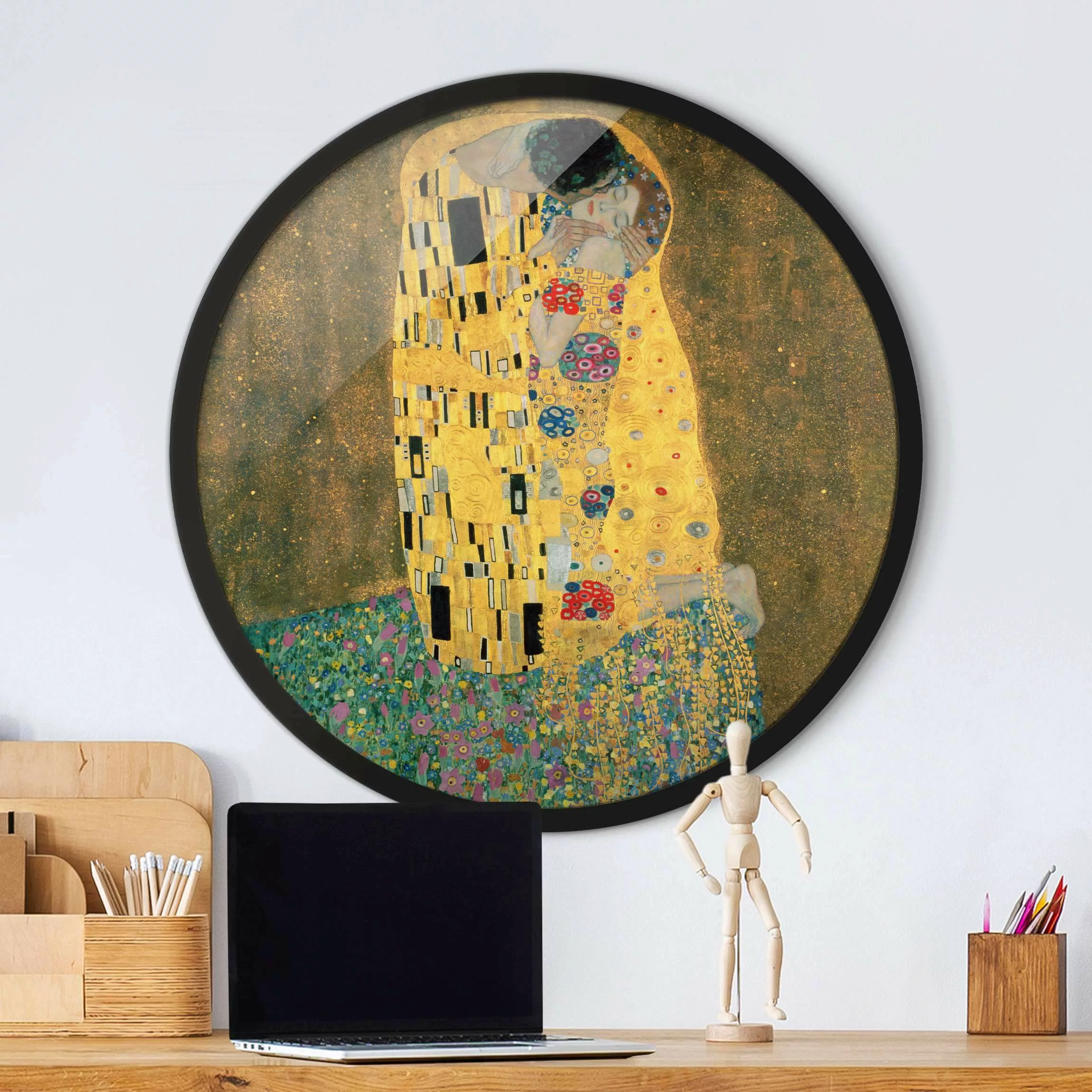 Rundes Gerahmtes Bild Gustav Klimt - Der Kuß günstig online kaufen