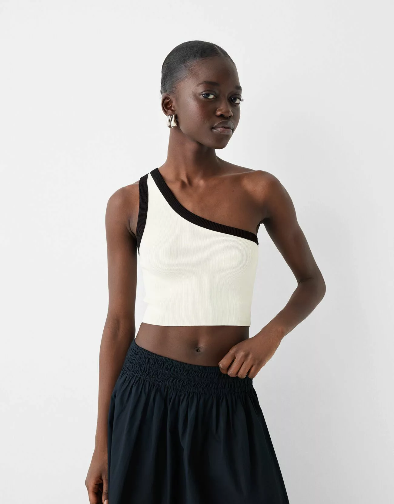 Bershka Asymmetrisches Top Damen M Rohweiß günstig online kaufen