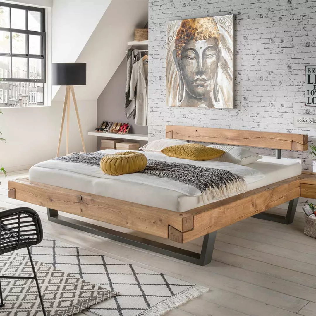 Schwebendes Balkenbett aus Wildeiche Massivholz modern günstig online kaufen