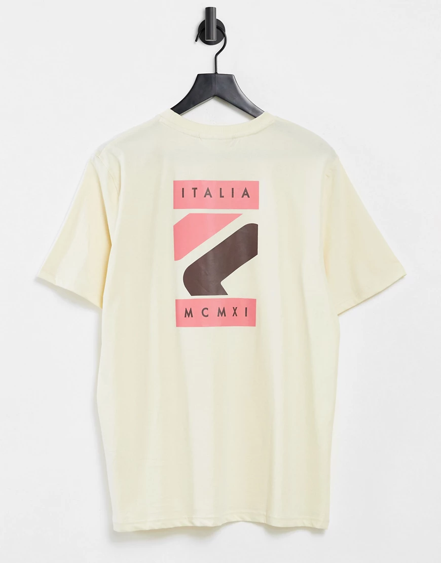 Fila – Quartz – T-Shirt in Beige mit Box-Logo und Print am Rücken-Neutral günstig online kaufen