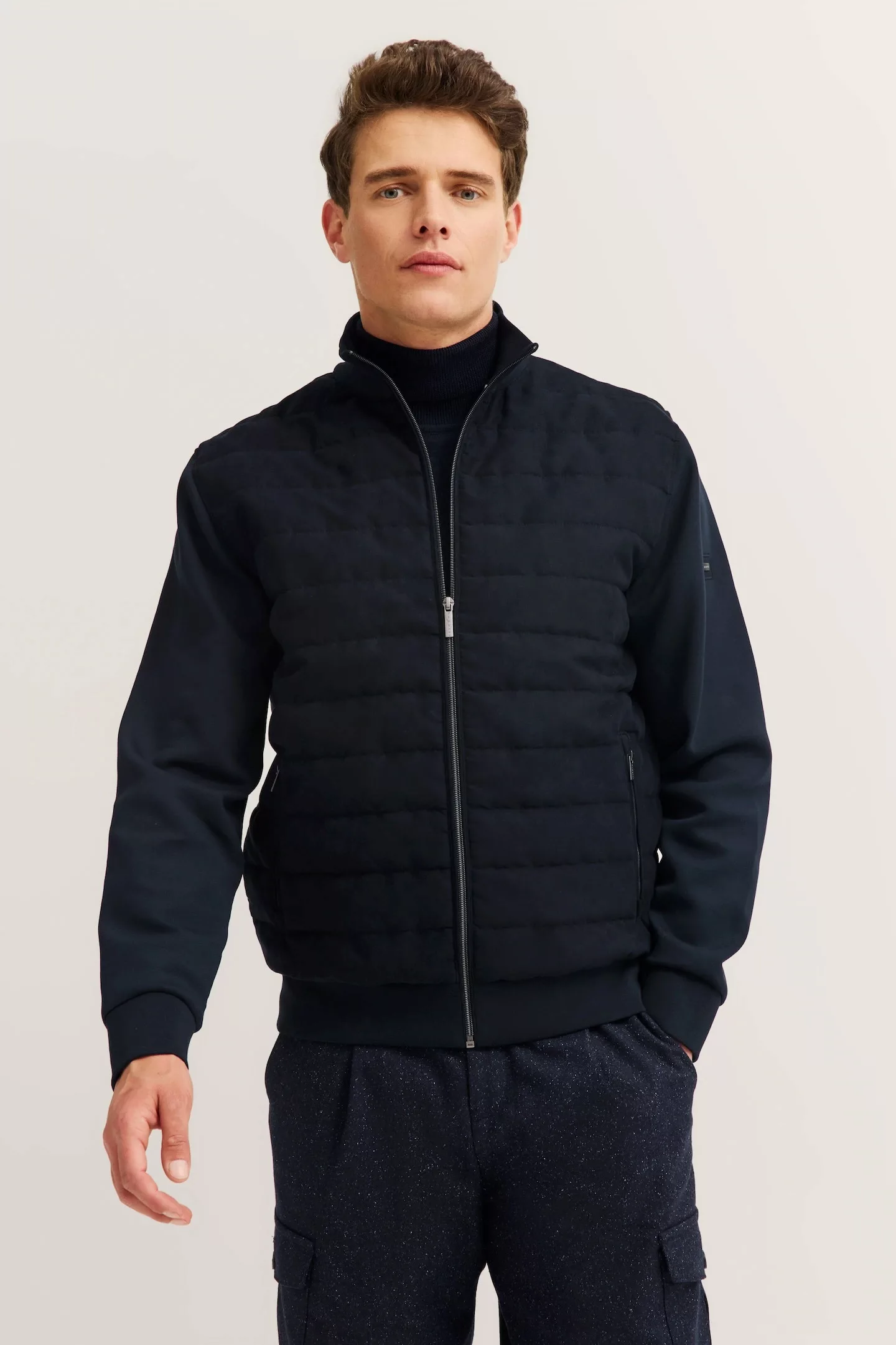 bugatti Sweatjacke "Regular Fit", mit Quersteppung aus einem Baumwollmix günstig online kaufen