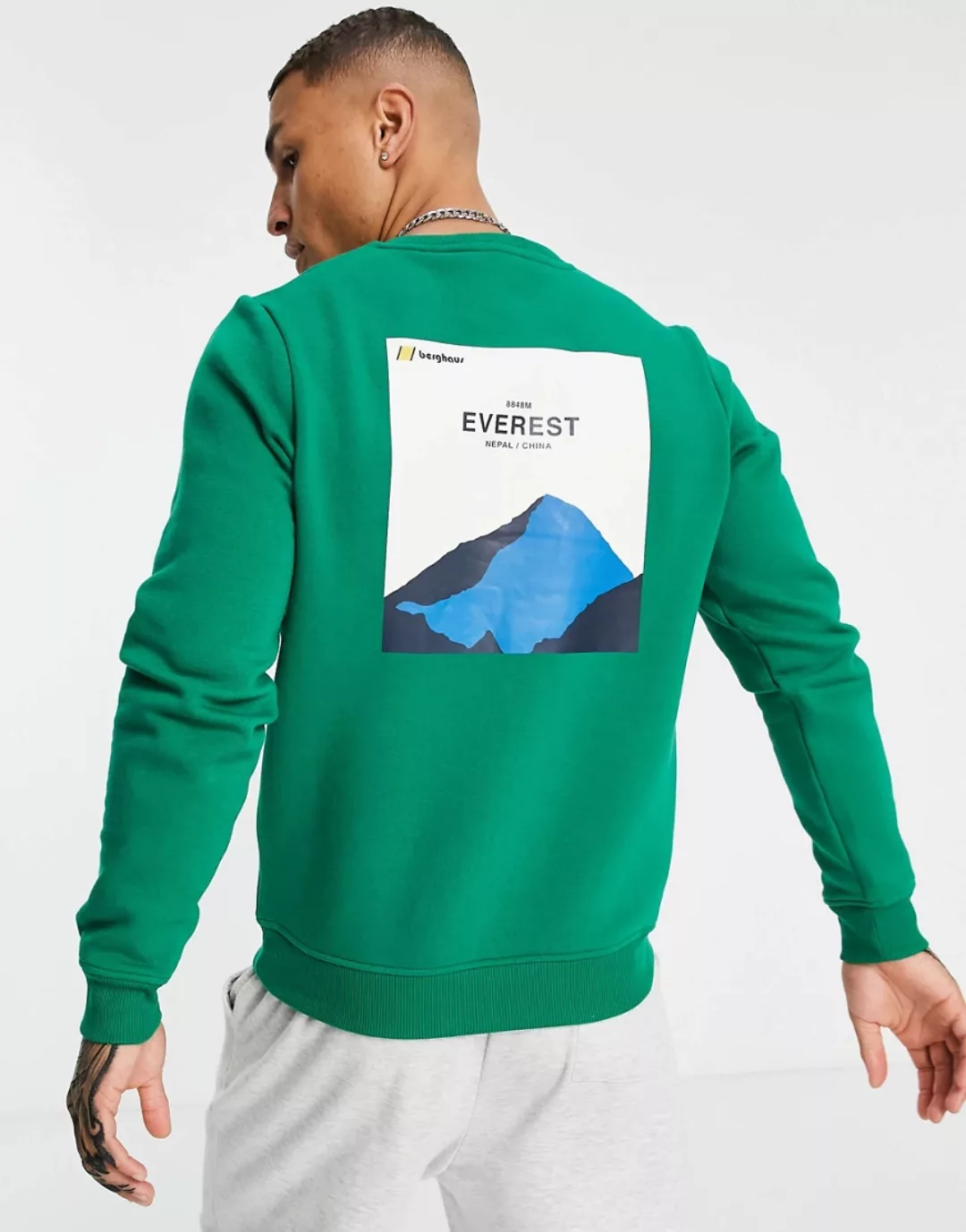 Berghaus – Heritage – Sweatshirt mit Rückenprint in Grün günstig online kaufen
