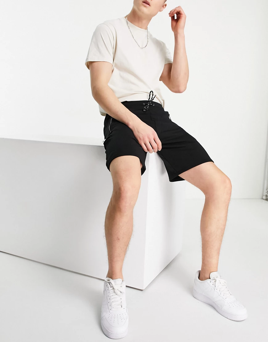 Bershka – Schwarze Cargo-Shorts aus Jersey günstig online kaufen