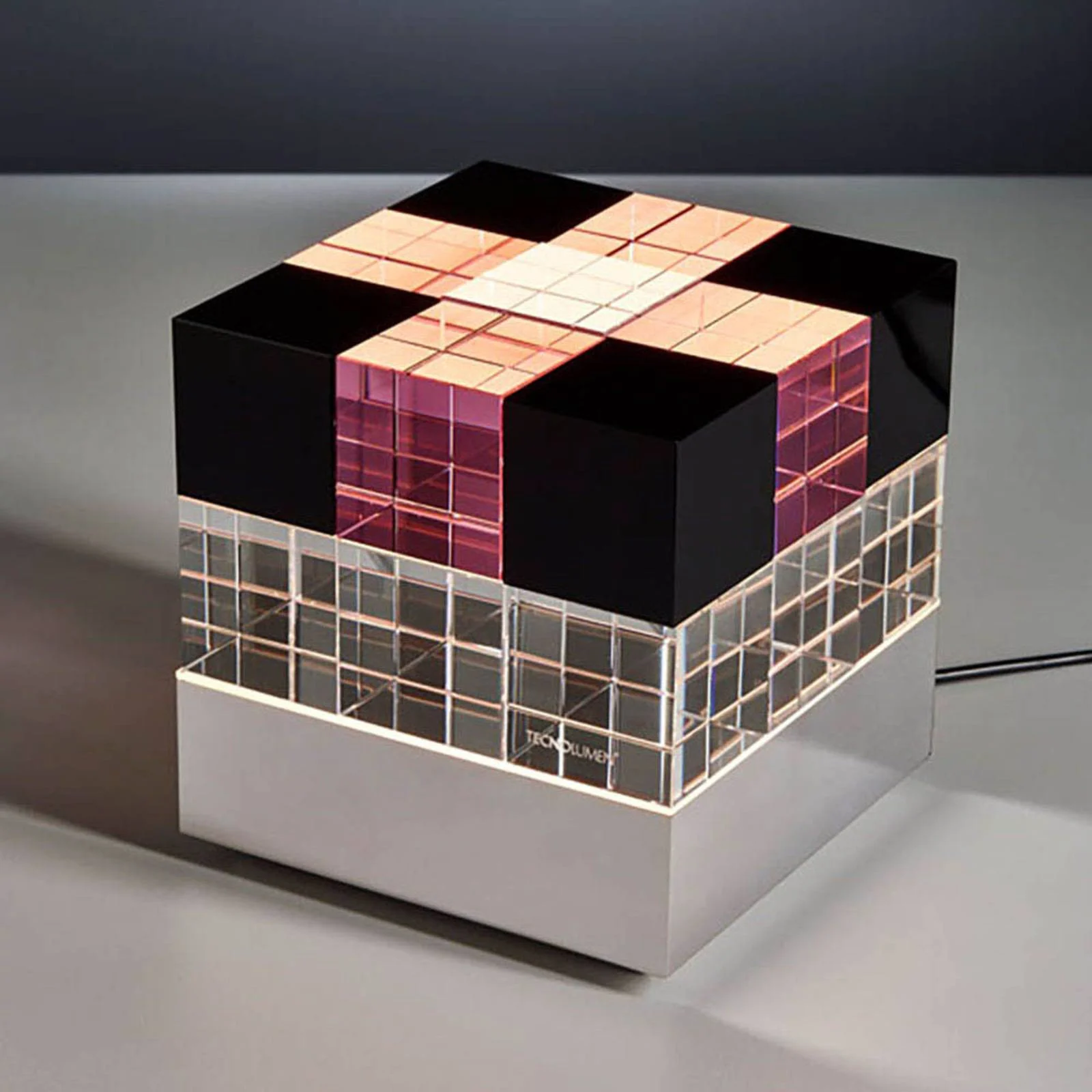 TECNOLUMEN Cubelight LED-Tischlampe, rosa/schwarz günstig online kaufen