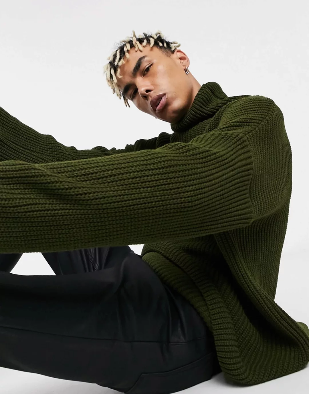 ASOS DESIGN – Oversize-Pullover mit Tunnelkragen in Khaki-Grün günstig online kaufen