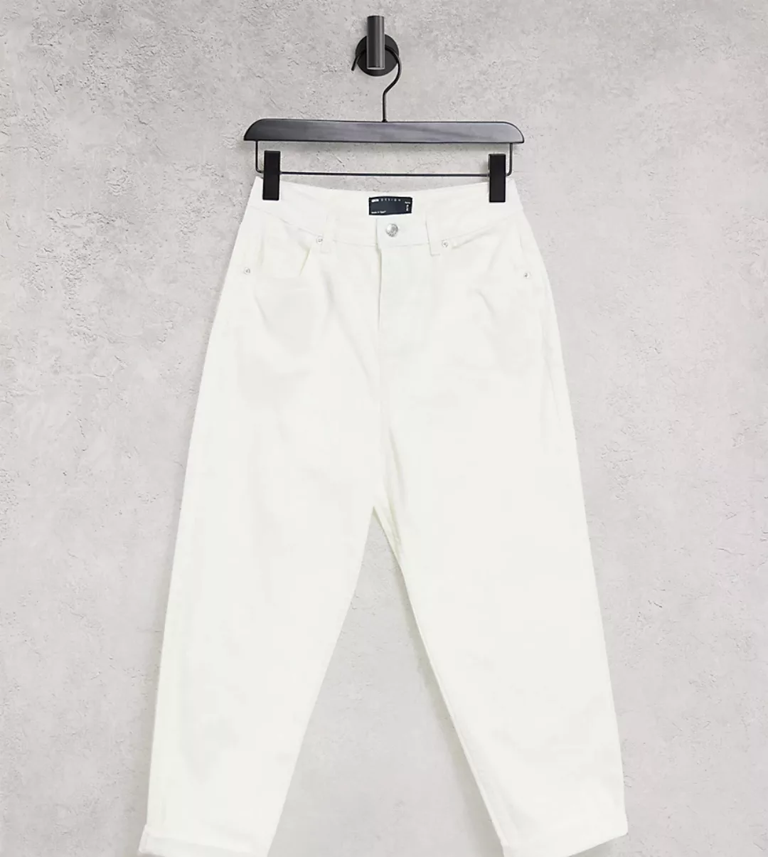 ASOS DESIGN Petite – Original – Mom-Jeans in gebrochenem Weiß günstig online kaufen