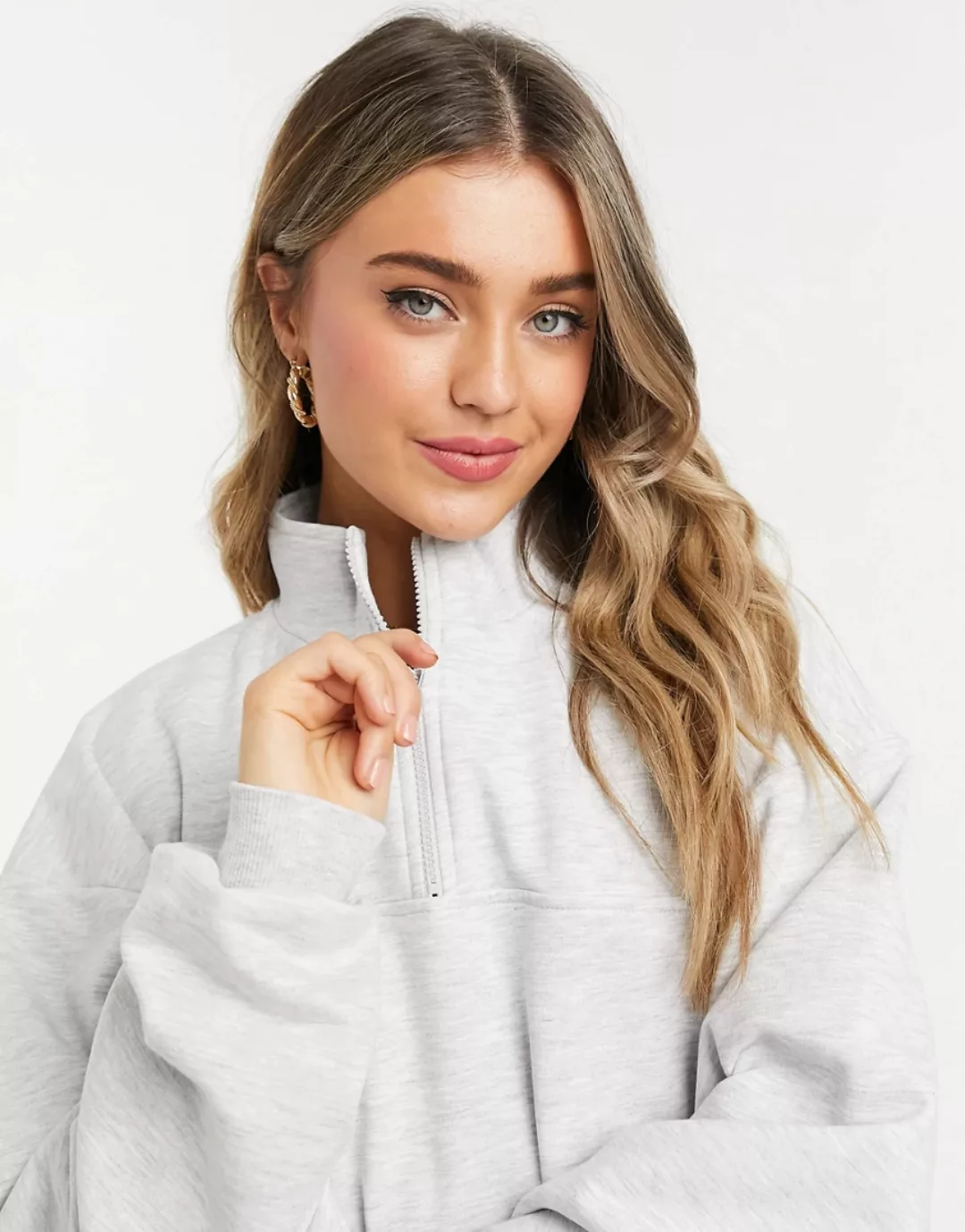ASOS DESIGN – Oversize-Sweatshirt mit halblangem Reißverschluss in Grau günstig online kaufen