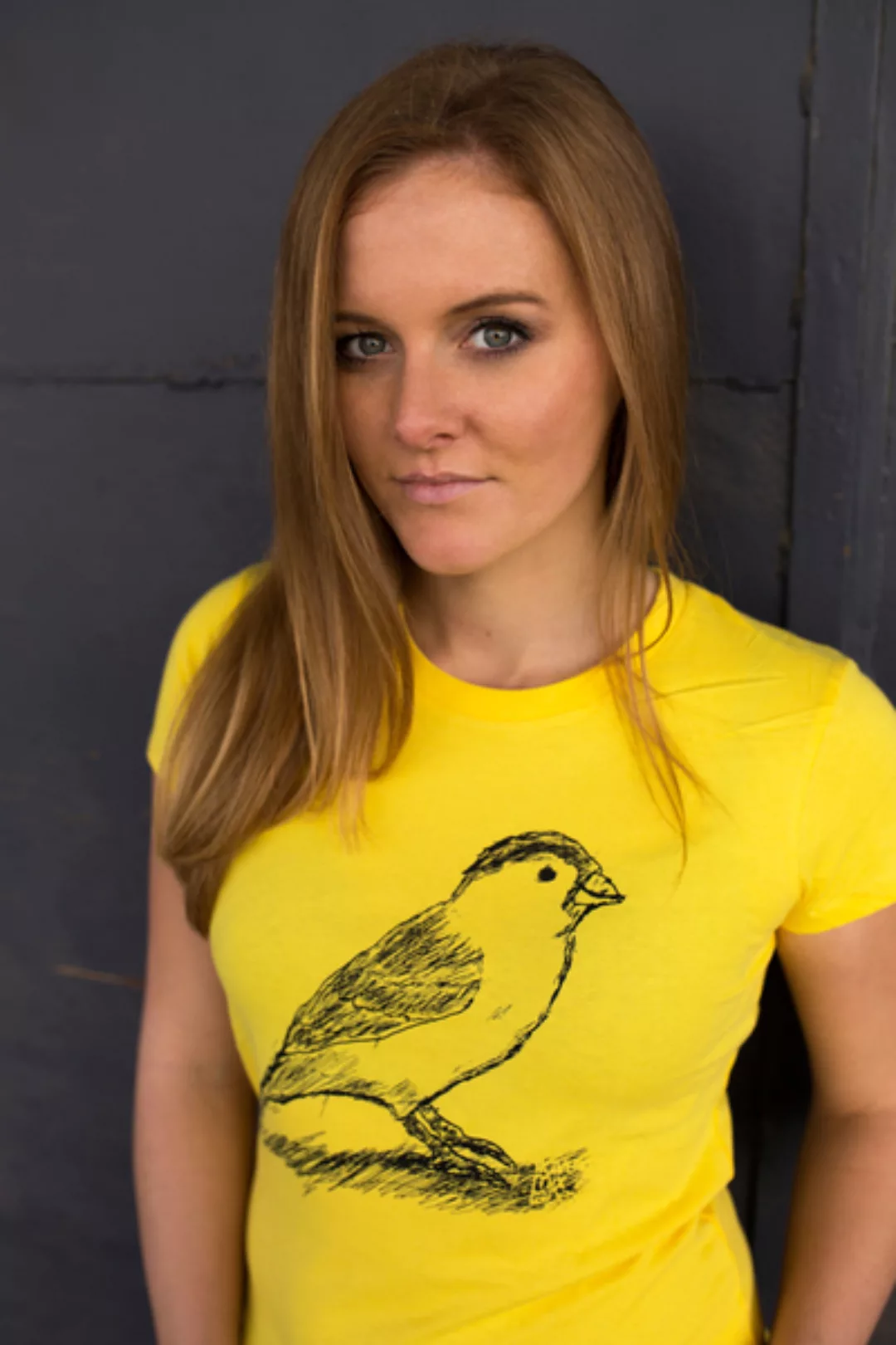 Frauen T-shirt Mit Spatz günstig online kaufen