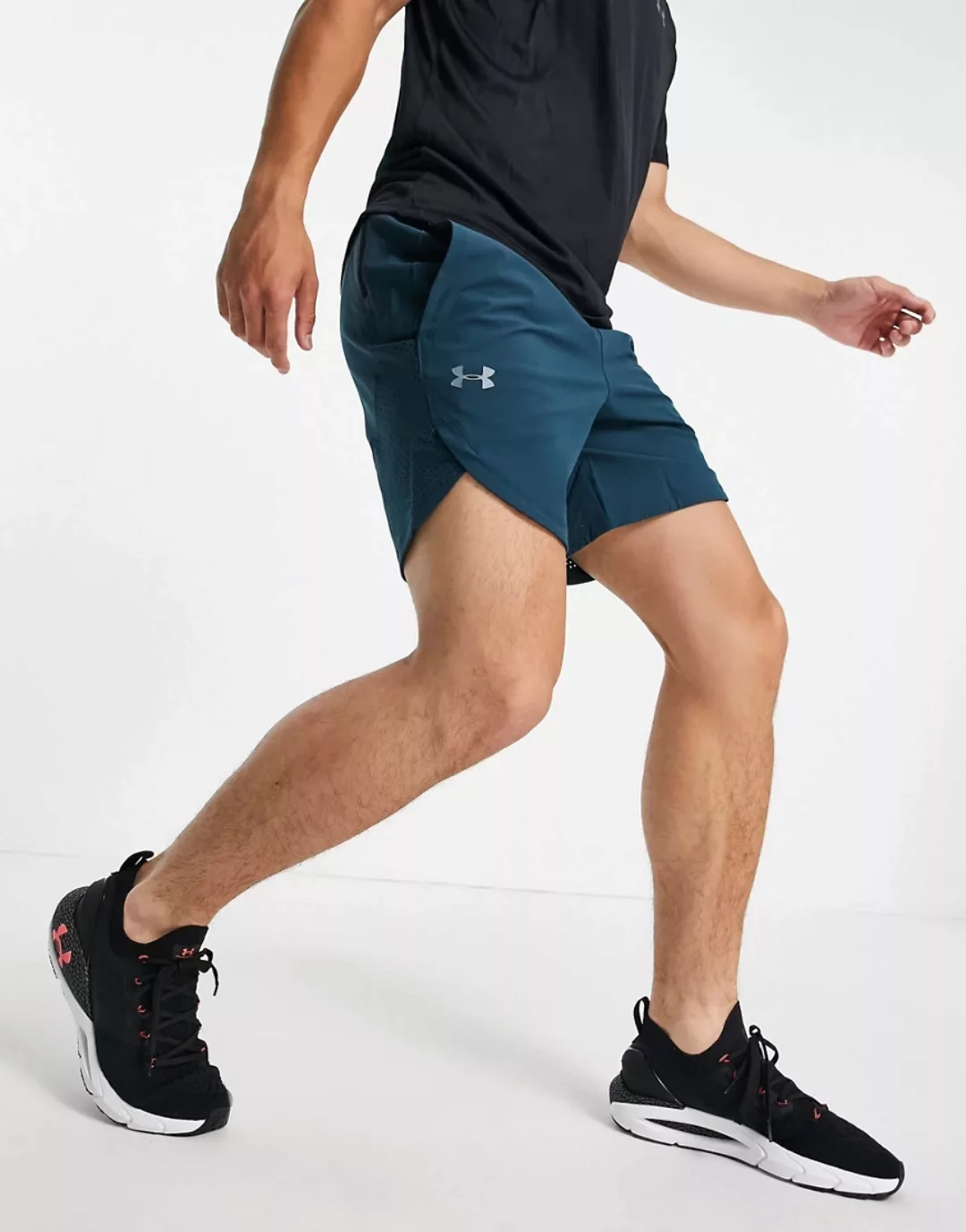 Under Armour – Training – Gewebte Shorts mit Stretchanteil in Blaugrün günstig online kaufen