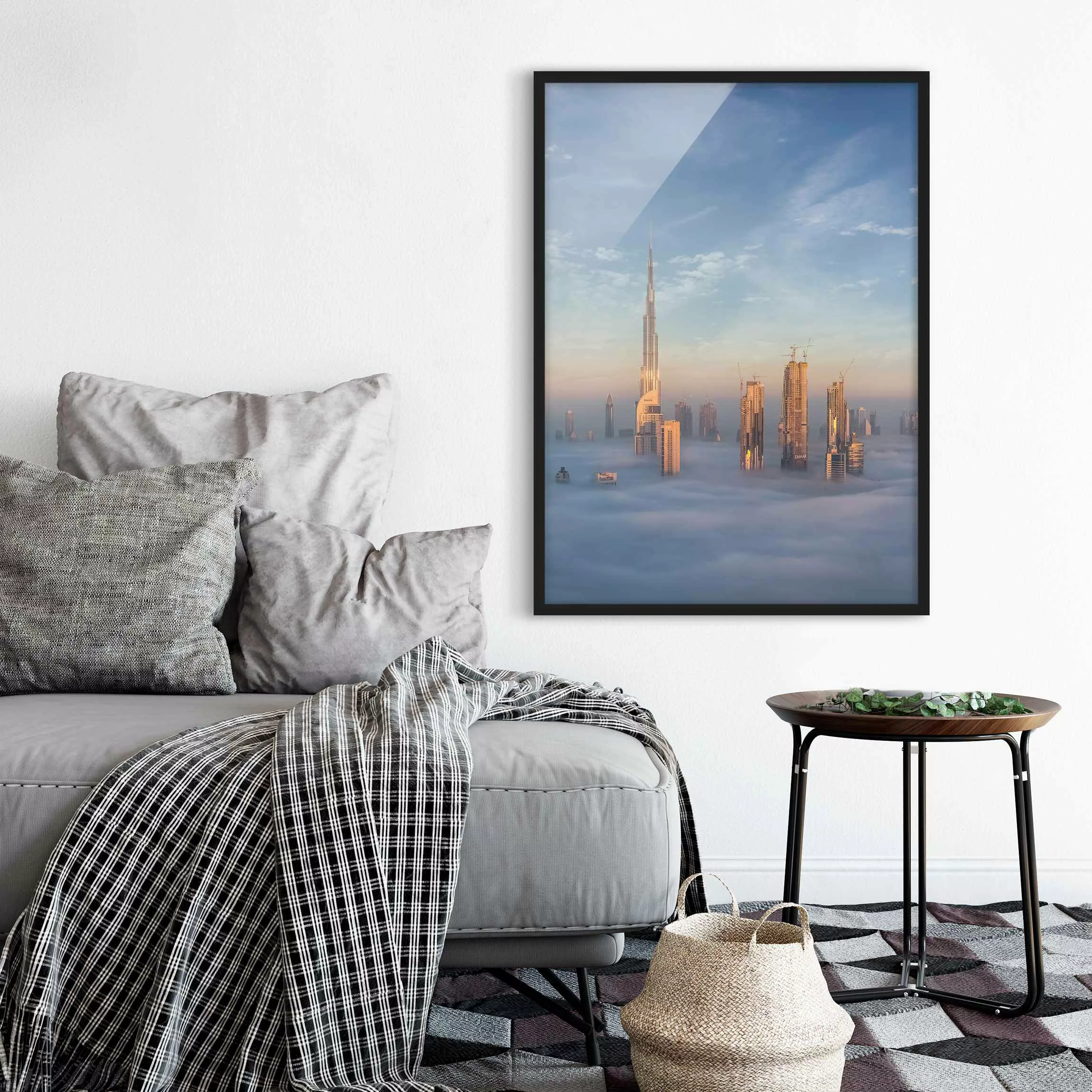 Bild mit Rahmen Architektur & Skyline - Hochformat Dubai über den Wolken günstig online kaufen