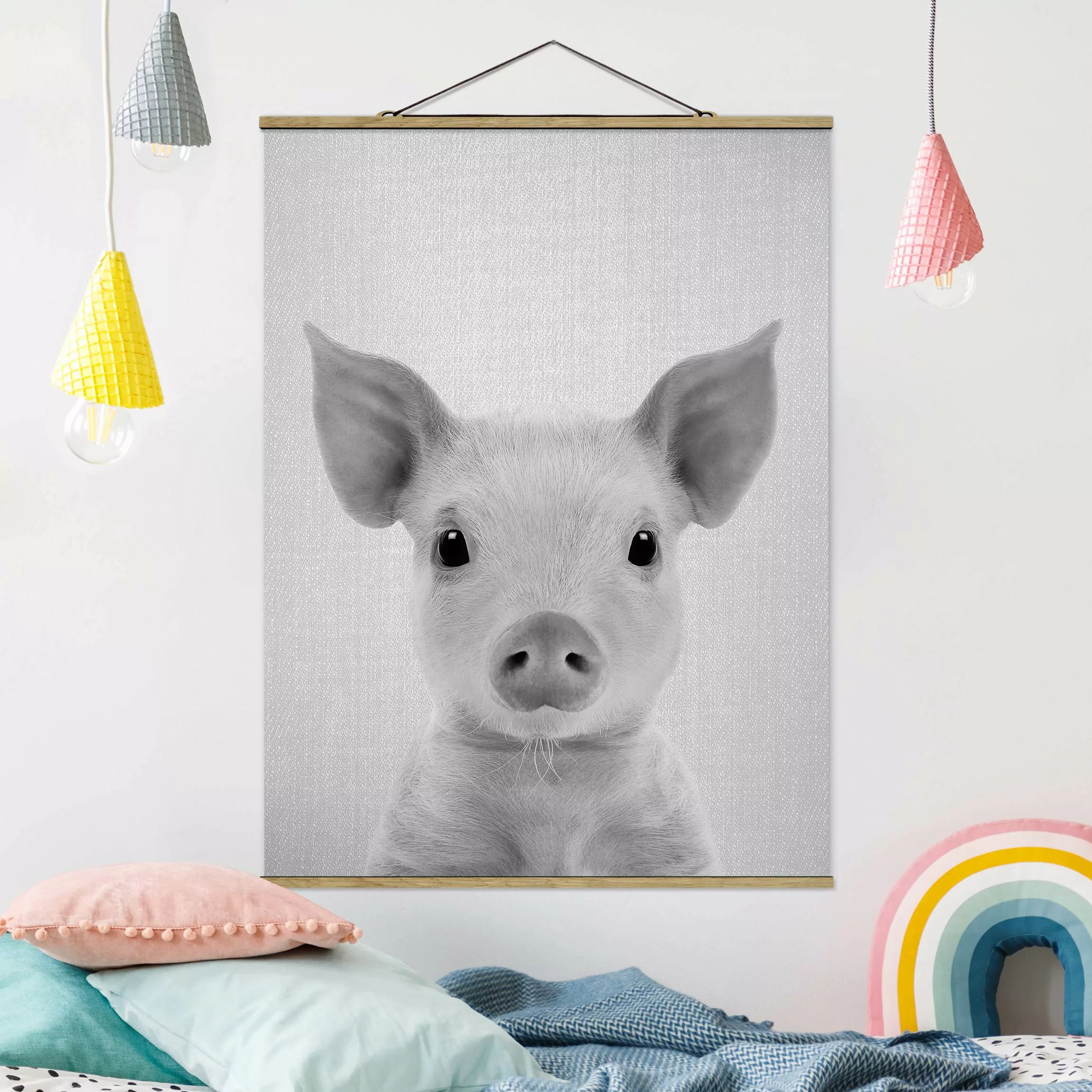 Stoffbild mit Posterleisten Baby Ferkel Fips Schwarz Weiß günstig online kaufen
