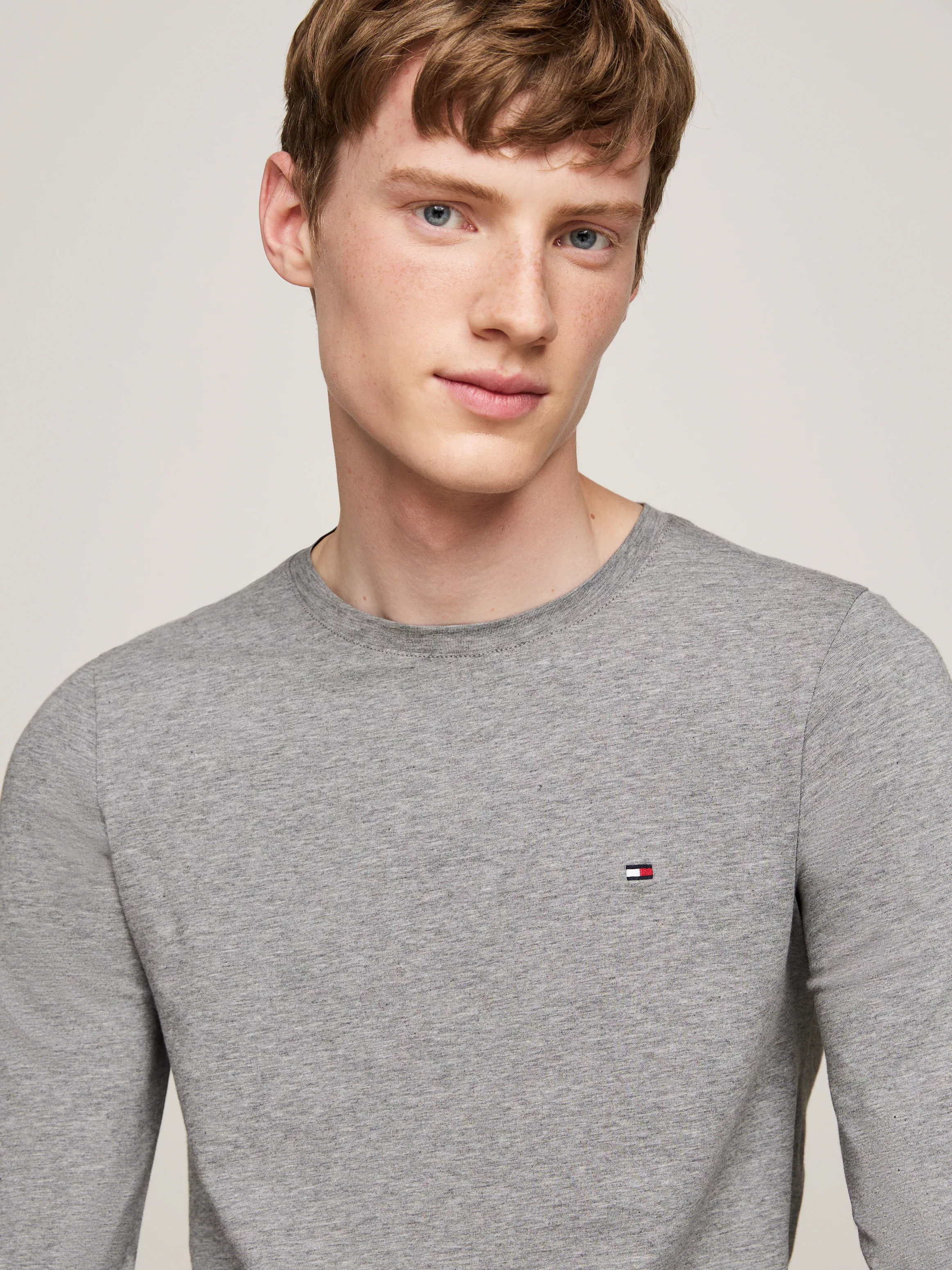 Tommy Hilfiger Rundhalsshirt "STRETCH SLIM FIT LONG SLEEVE TEE", im Streife günstig online kaufen