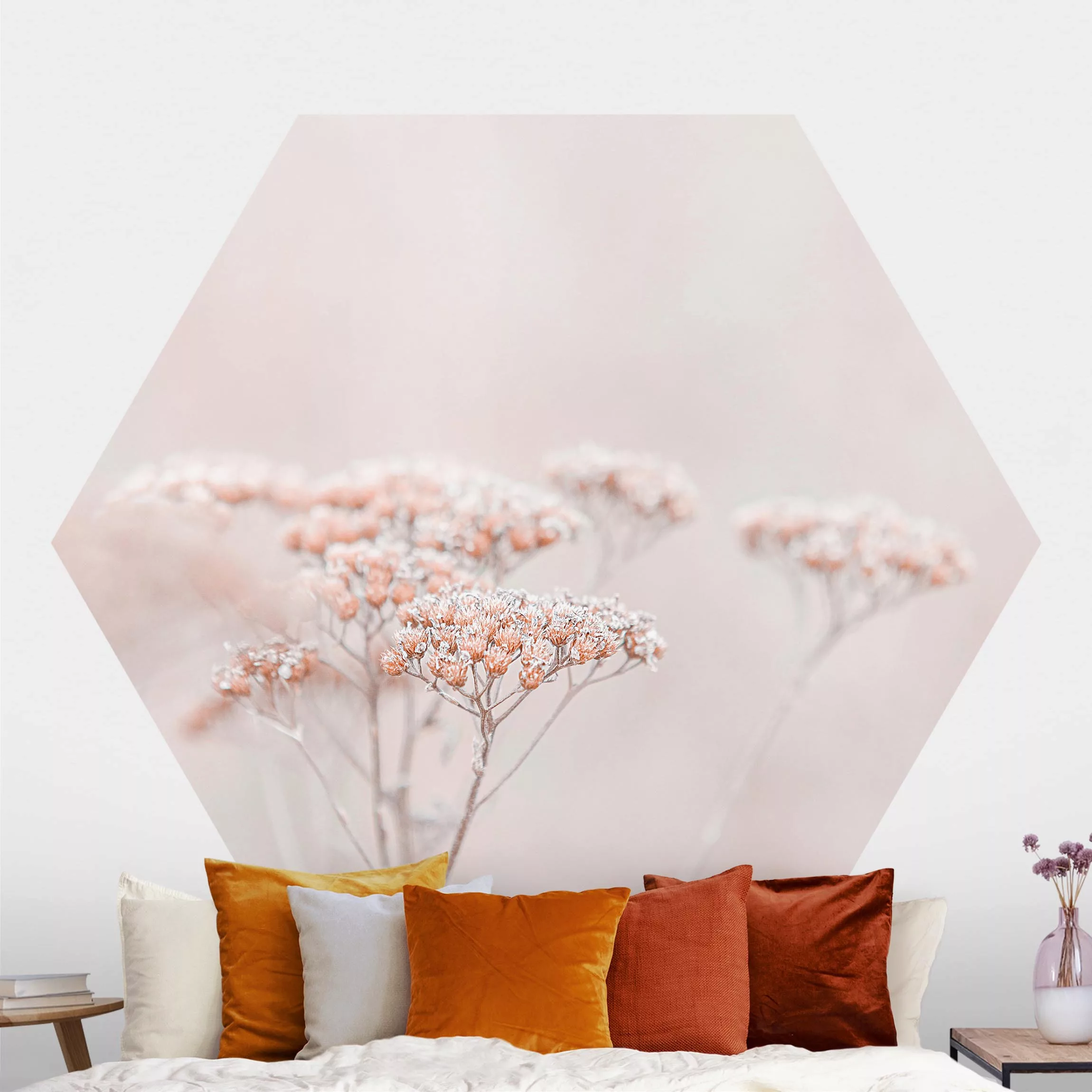 Hexagon Fototapete selbstklebend Zartrosane Wildblumen günstig online kaufen