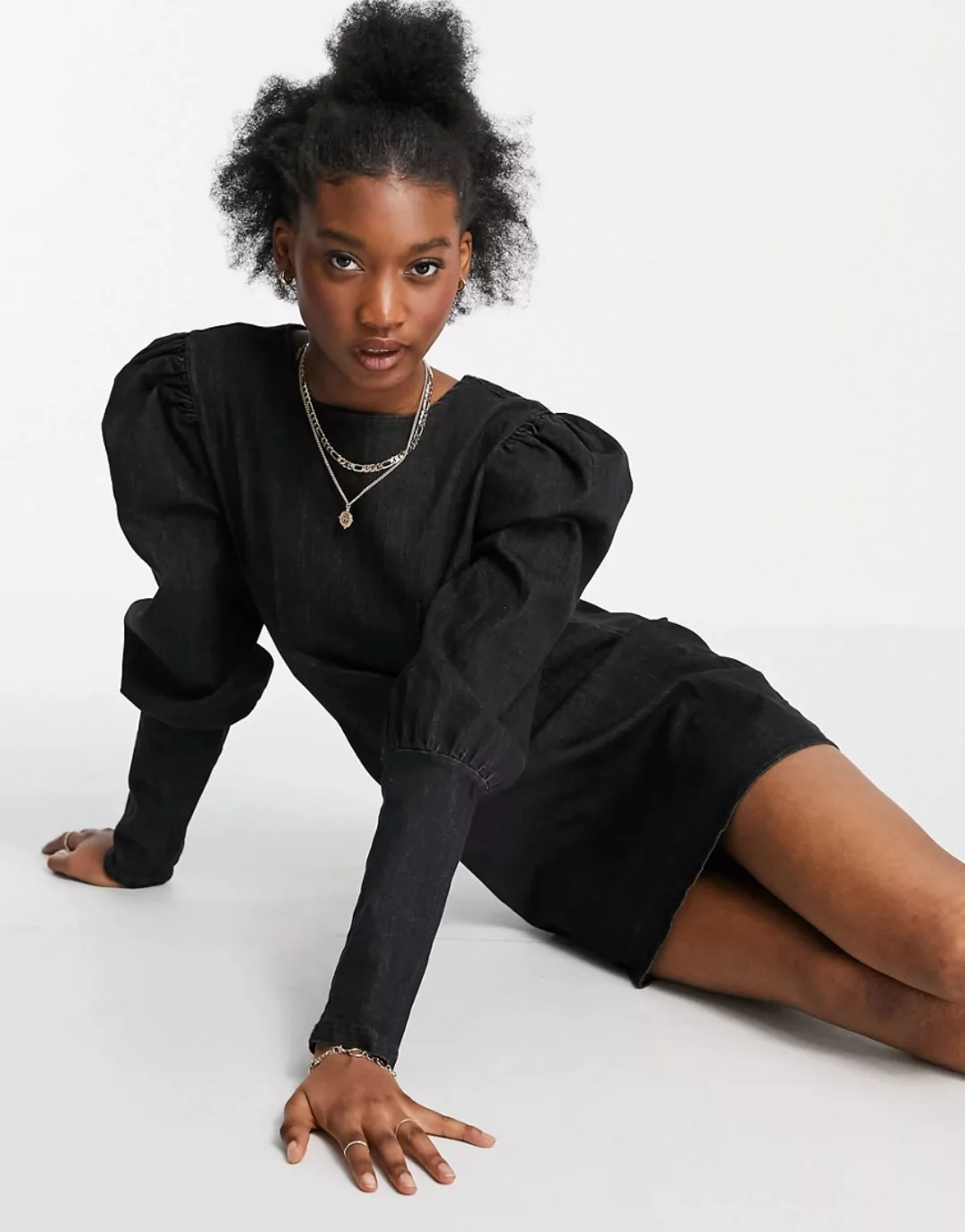 Topshop – Jeanskleid in verwaschenem Schwarz mit Nähten günstig online kaufen