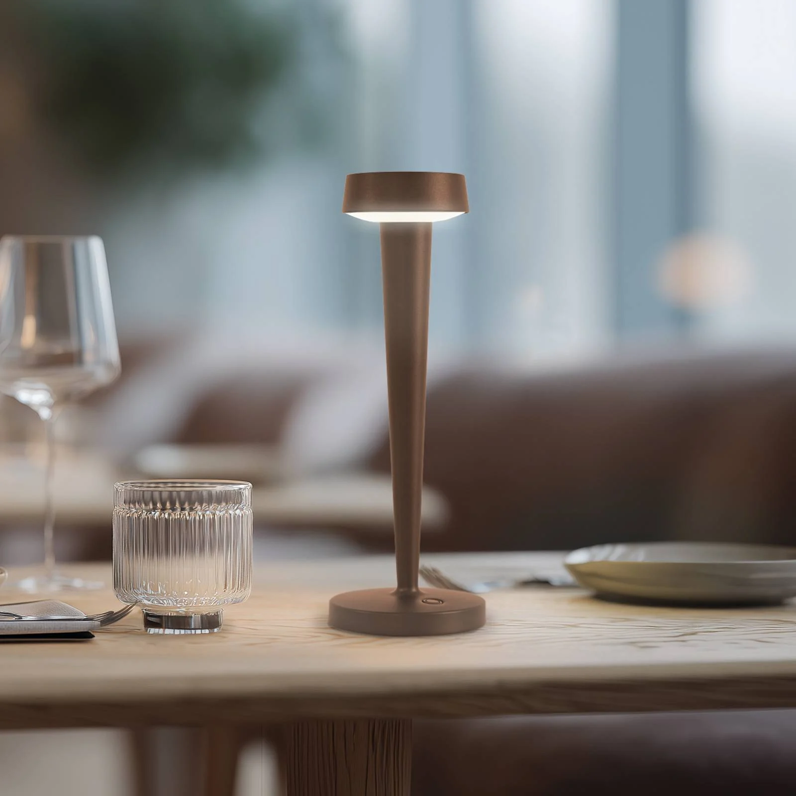 Lucande LED-Akku-Kerzenständer Lea, Vase, dunkelbraun, 28 cm günstig online kaufen