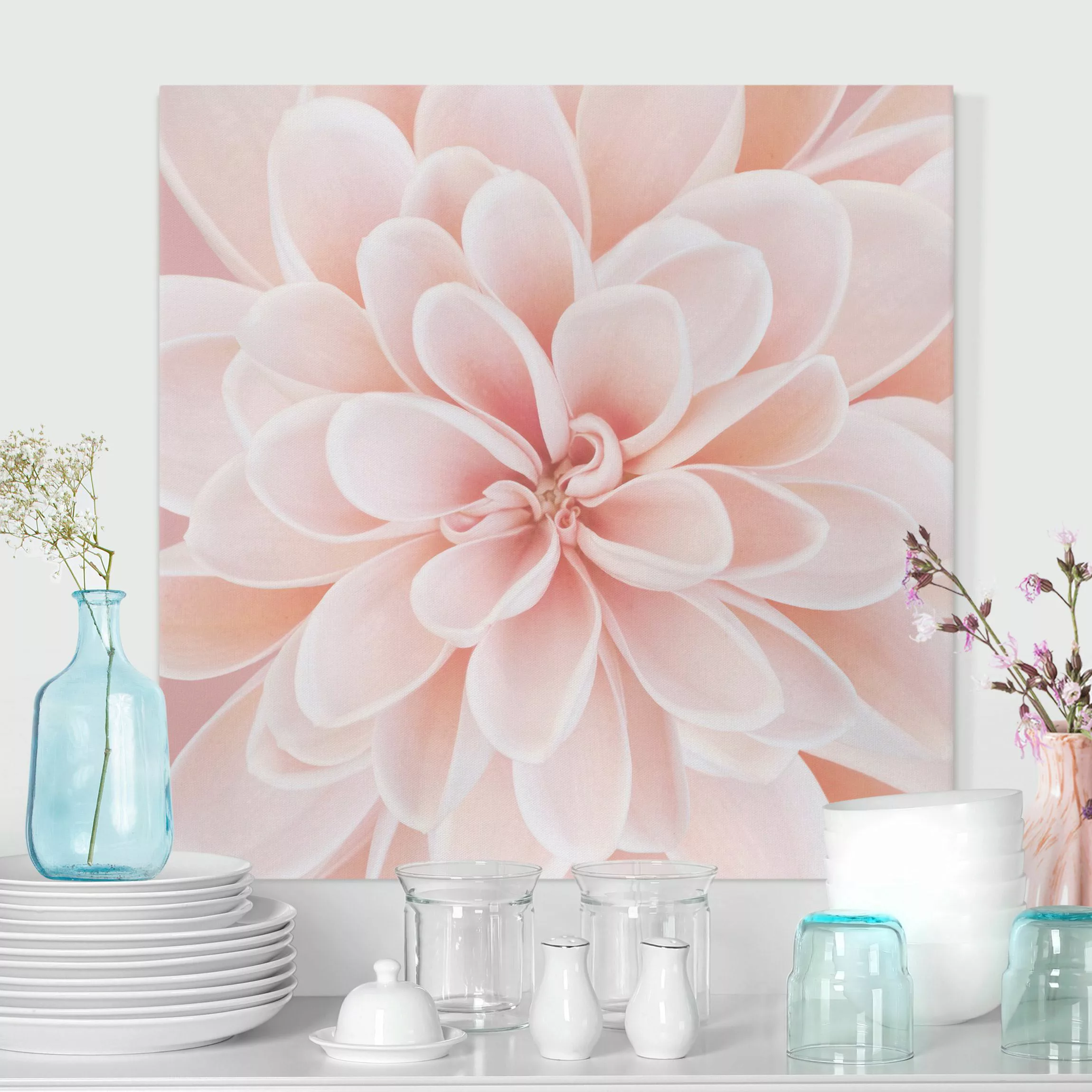 Leinwandbild Dahlie in Pastellrosa günstig online kaufen