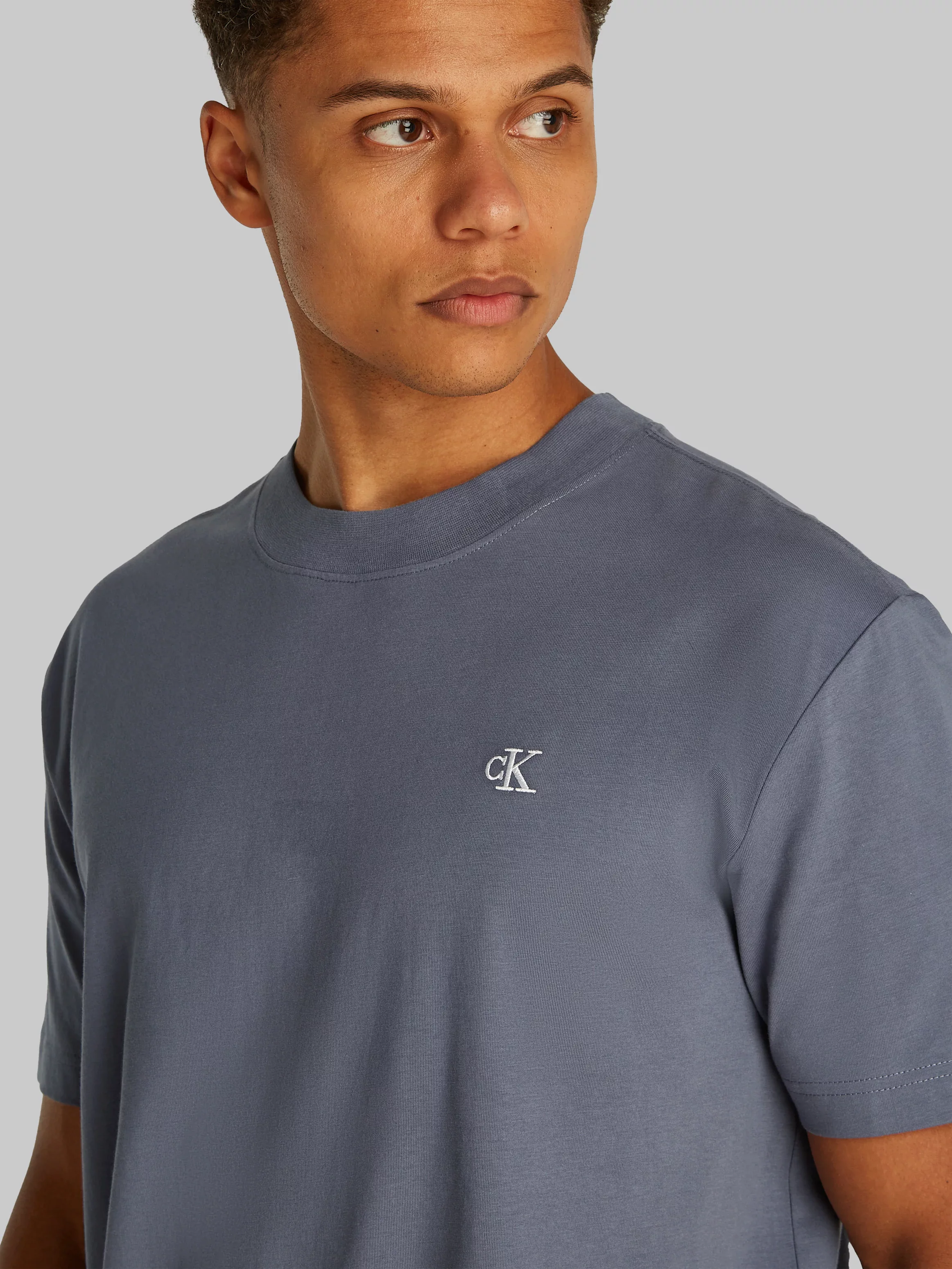 Calvin Klein Jeans T-Shirt "SERIF FONT GRAPHIC TEE", mit großem Logo am Rüc günstig online kaufen